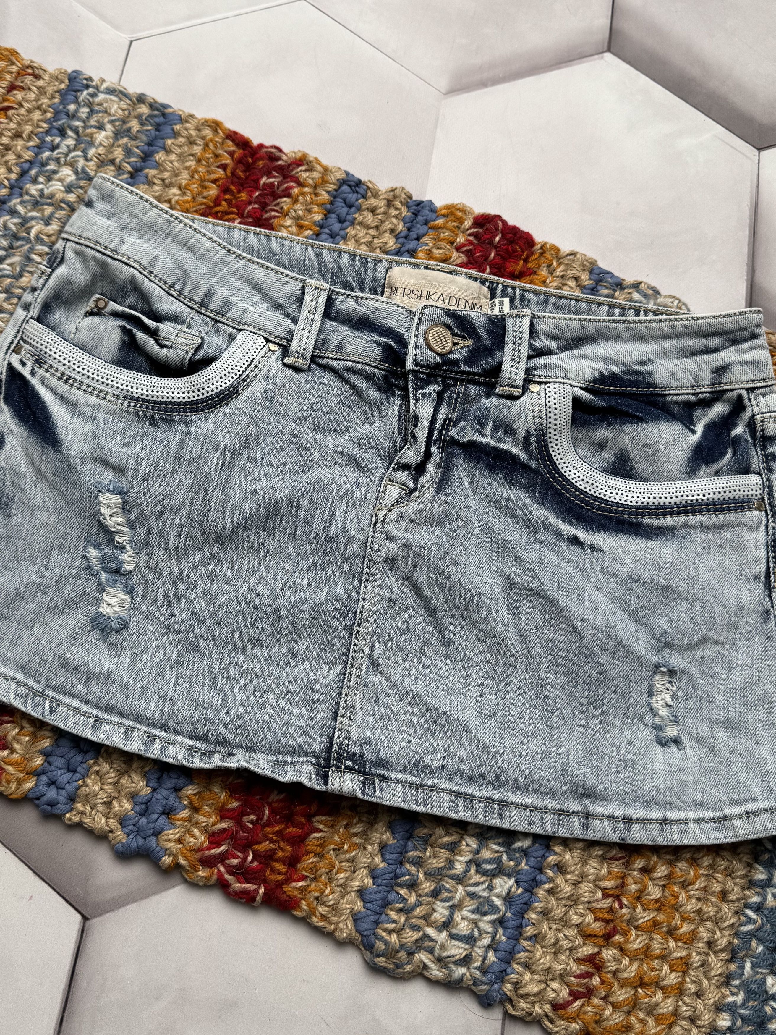 Vintage Denim Mini Skirt Low Rise Distressed Y2K Women's (E4) Size 30" / US 8 / IT 44 - 2 Thumbnail