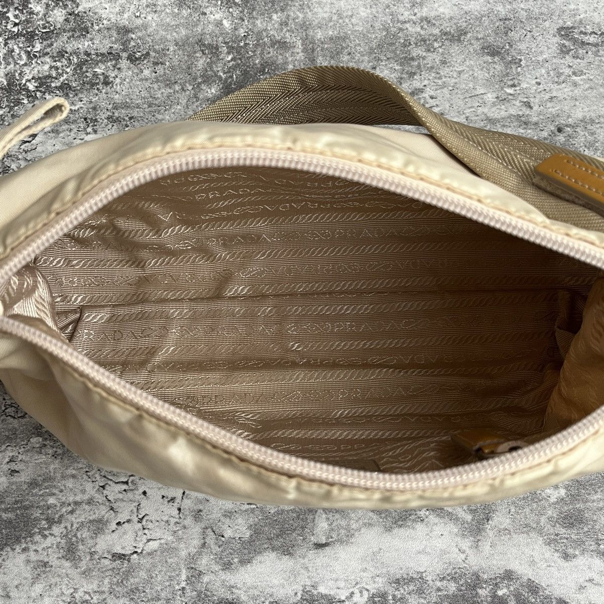Prada Vintage Prada Tusseto Nastro Beige Shoulder Bag Size ONE SIZE - 20 Thumbnail