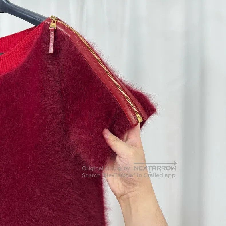 Louis Vuitton Louis Vuitton Red cashmere fur knit sweater Size S / US 4 / IT 40 - 4 Thumbnail