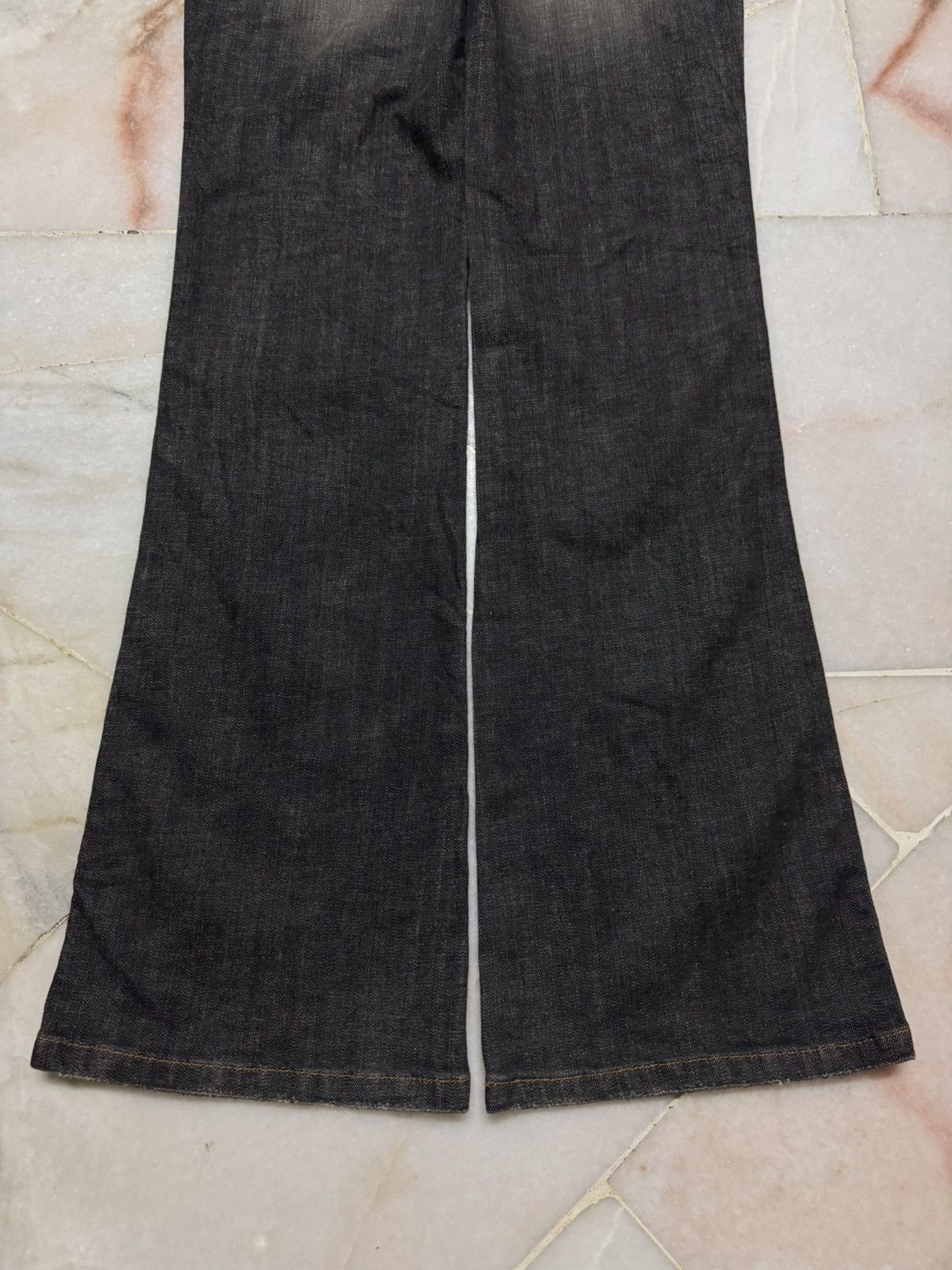 Tornado Mart BELL BOTTOM VINTAGE JAPANESE MUDWASHED FLARE DARK DENIM Size US 29 - 14 Thumbnail