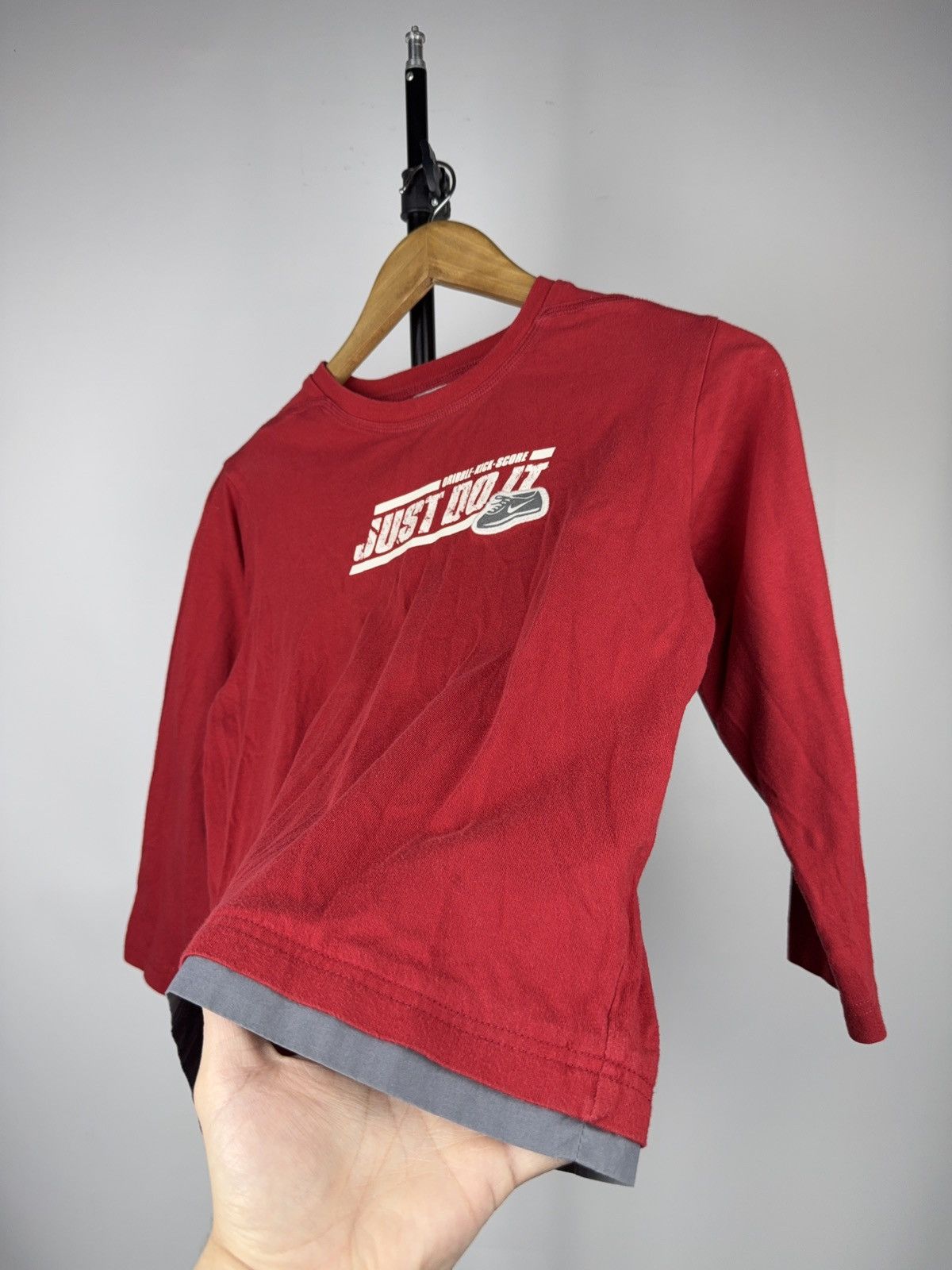 Nike Vintage 00s Nike Just Do It Women’s Red Long Sleeve Top Size XS / US 0-2 / IT 36-38 - 2 Thumbnail