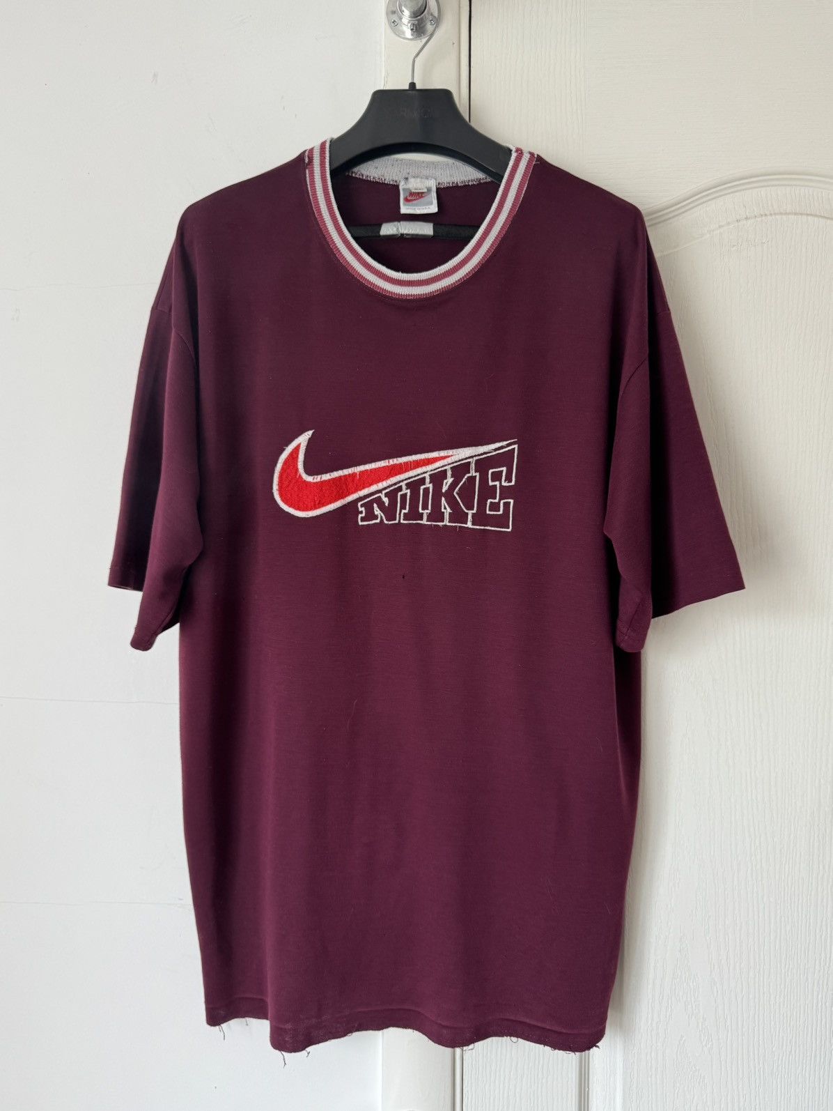 Nike Vintage 90s Nike Center Swoosh Embroidered Burgundy T Shirt Size US XL / EU 56 / 4 - 1 Thumbnail