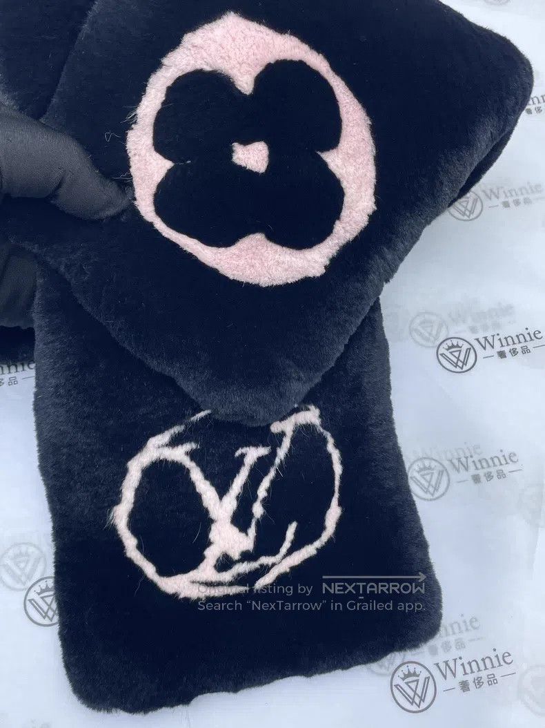 Louis Vuitton Louis Vuitton Black pink jacquard logo fur scarf Size ONE SIZE - 2 Thumbnail