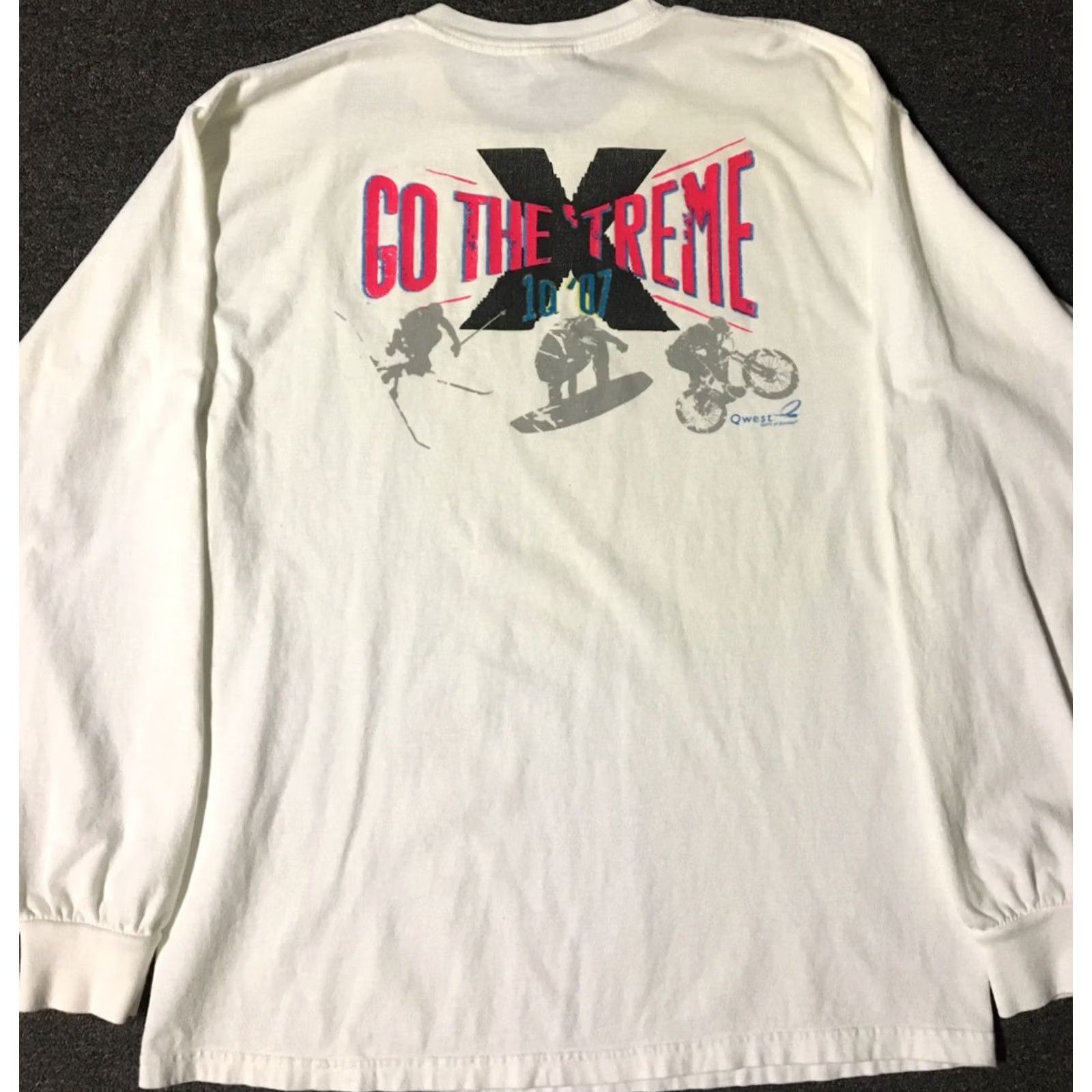 Apple VINTAGE Qwest Go The Extreme Sales Rep Shirt L White Cotton Mens T-Shirt 90s Grunge Telephone Apple Retro Size US L / EU 52-54 / 3 - 2 Thumbnail