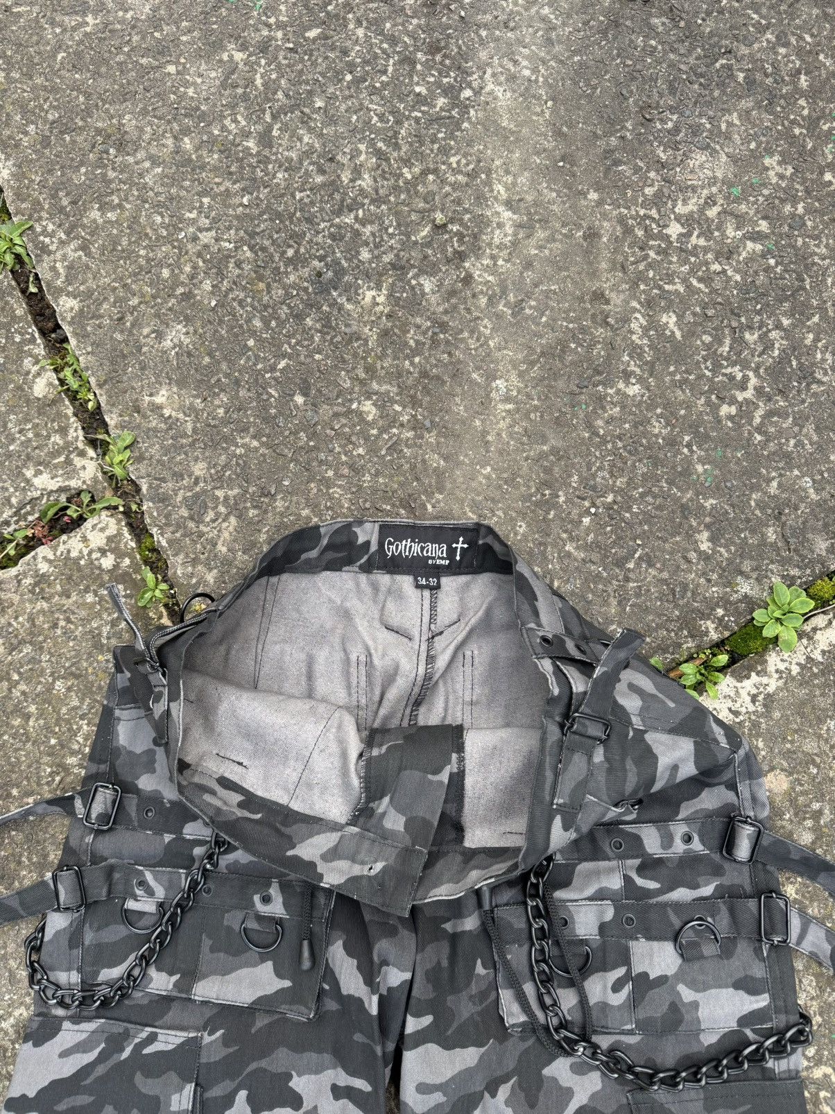 Japanese Brand 🔥VERY RARE GOTHICANA BY EMP AVANT GARDE BONDAGE CARGO PANTS🔥 Size US 34 / EU 50 - 9 Thumbnail