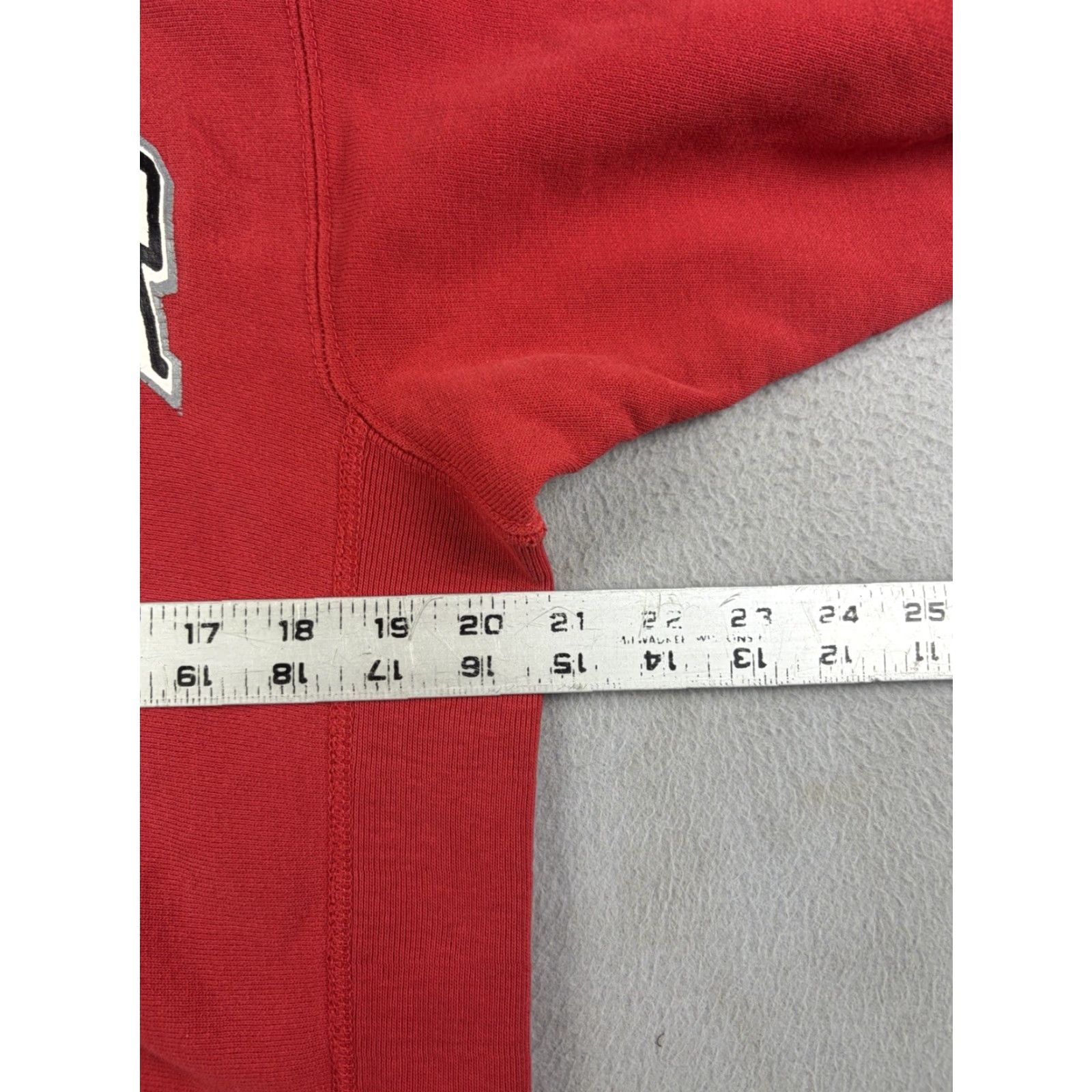 Champion VINTAGE Champion Reverse Weave Sweatshirt Men L Red University Bridgewater 80s Football Logo Pullover Sweatshirt Size US L / EU 52-54 / 3 - 7 Thumbnail