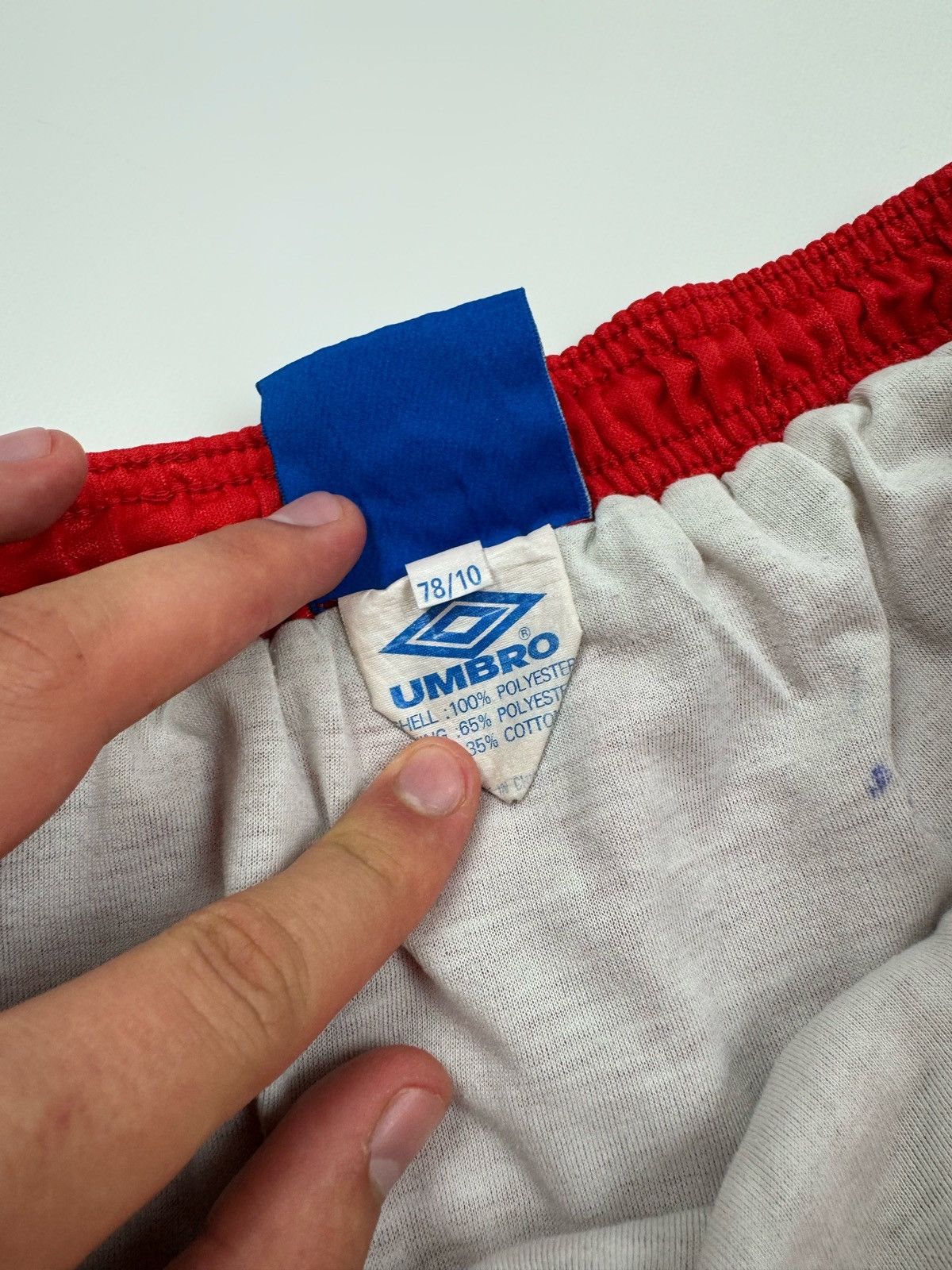 Umbro 1990’s Vintage Faded Umbro Multi-logo Shorts Size US 34 / EU 50 - 8 Thumbnail