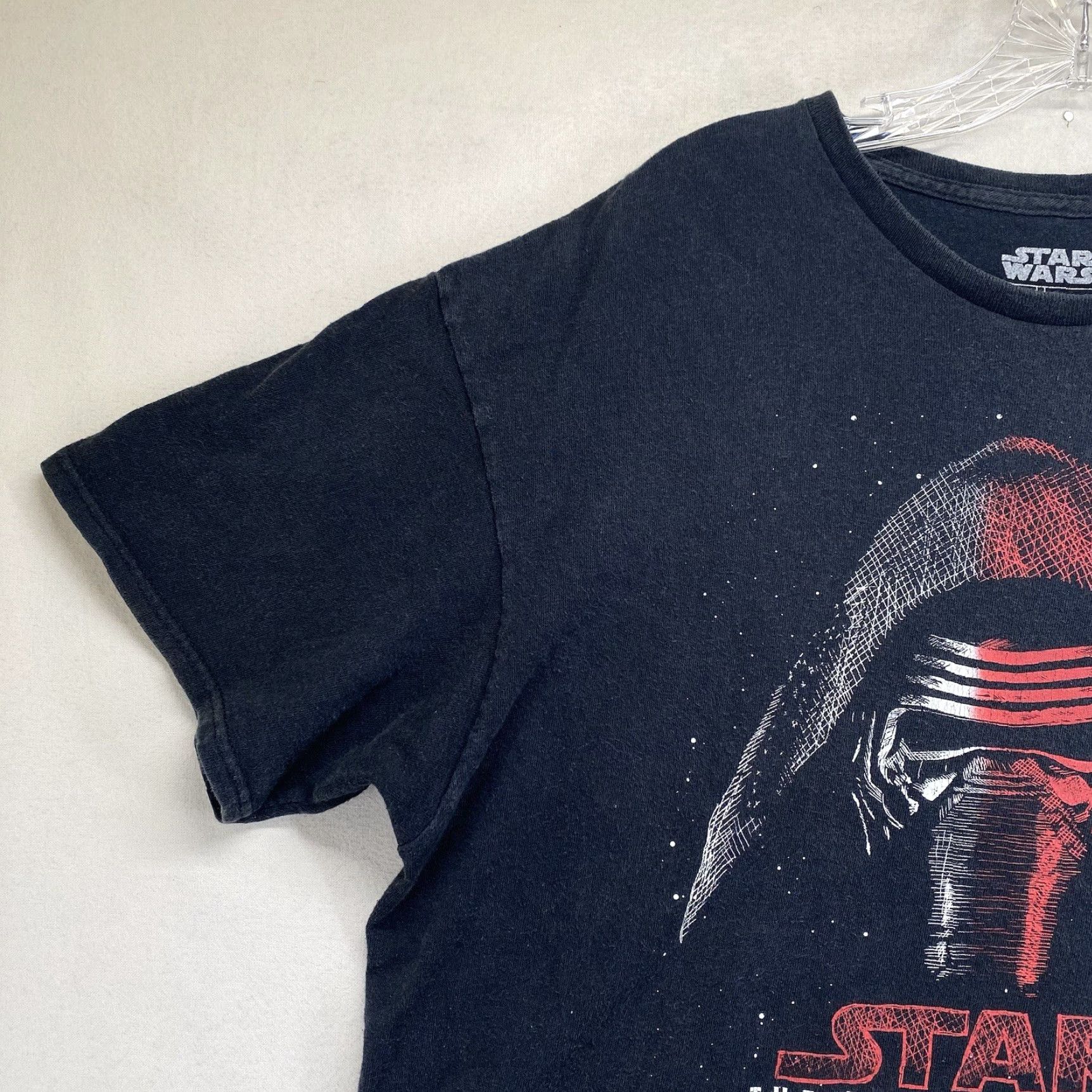 Star Wars VINTAGE Star Wars Kylo Ren T-Shirt Unisex Adult Medium Black Graphic Print Movie Promo 2015 Size US M / EU 48-50 / 2 - 6 Thumbnail