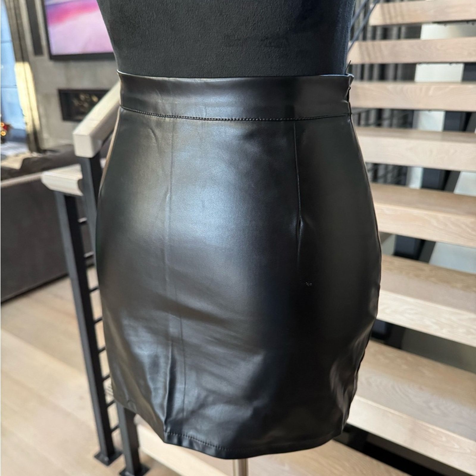 Other New High Waist Split Hem Black Faux Leather Mini Skirt XS Size 25" / US 0 / IT 36 - 7 Thumbnail