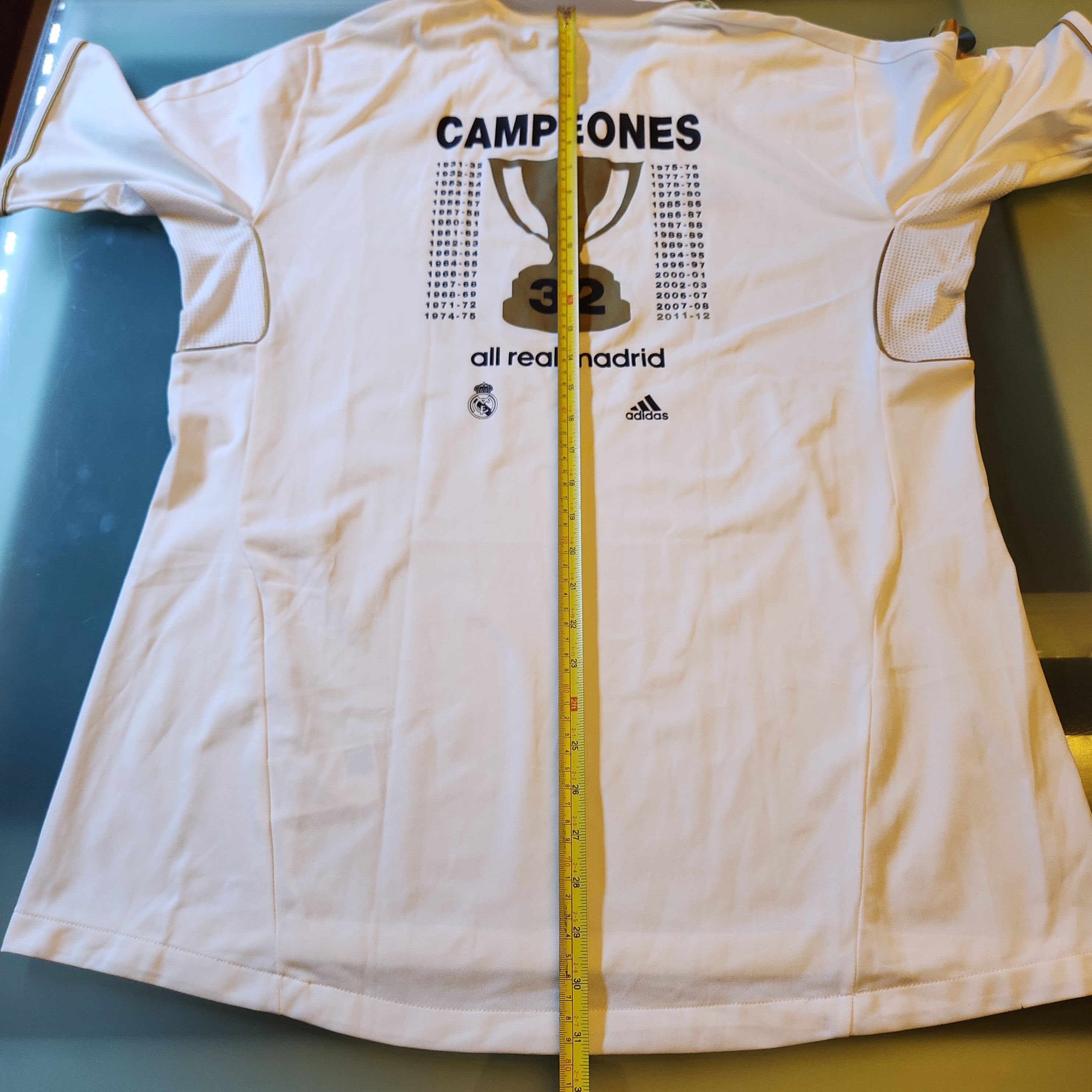 Adidas Authentic Real Madrid CAMPEONES 32 2011-2012 Home Jersey Size US XL / EU 56 / 4 - 12 Thumbnail