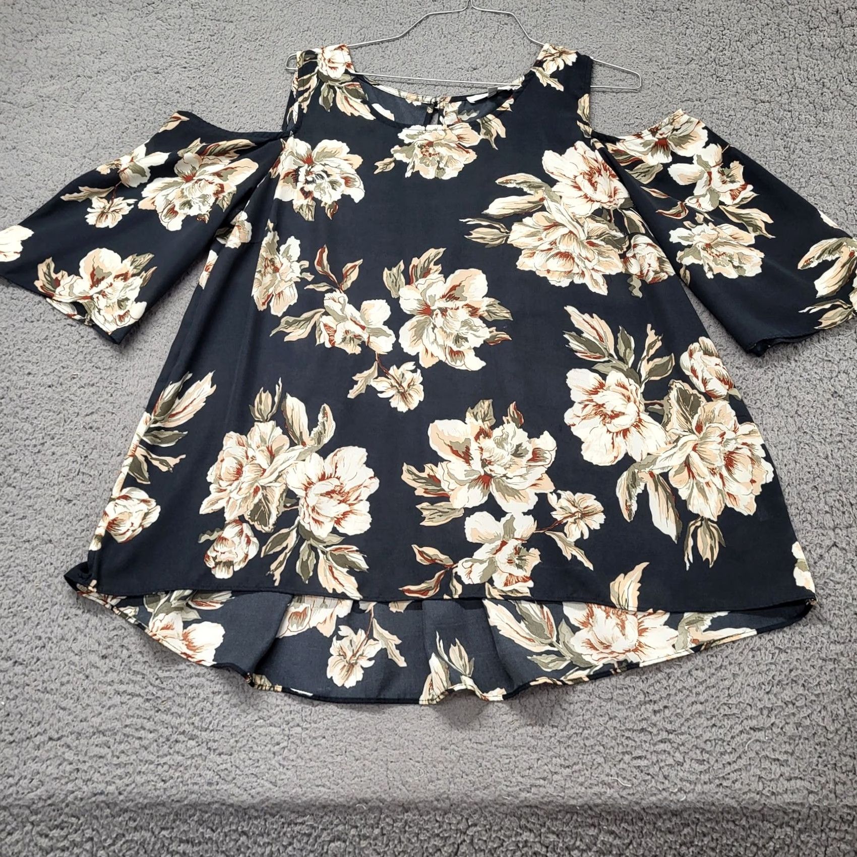 Vintage Moa Moa Women 2X Black Floral Cold Shoulder Semi Sheer Keyhole Back Elegant Blouse Shirt (2XL, Regular) Size XXL / US 16-18 / IT 52-54 - 4 Thumbnail