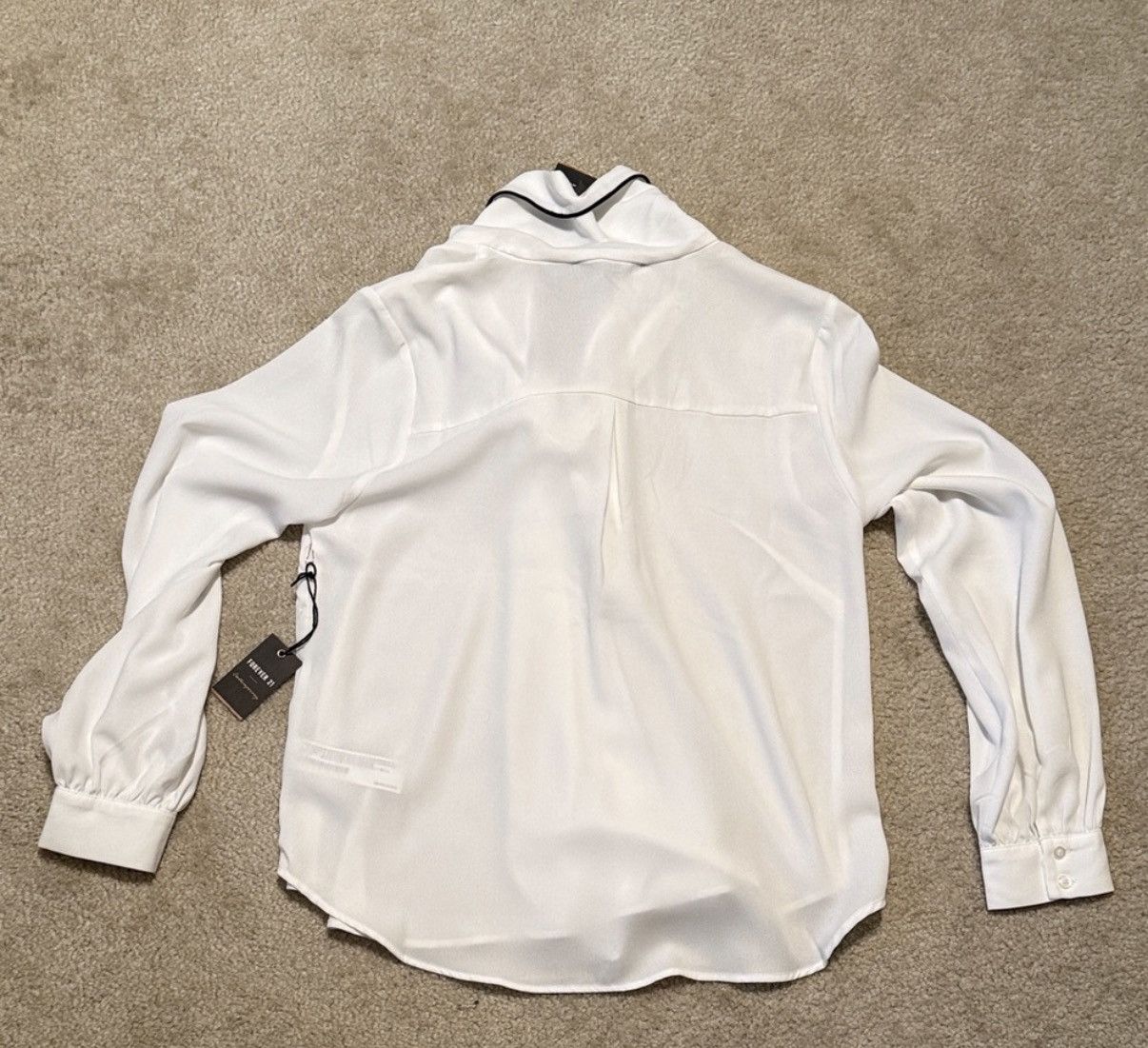Forever 21 NWT Forever 21 White Blouse With Black Accent Size Large Size L / US 10 / IT 46 - 5 Thumbnail