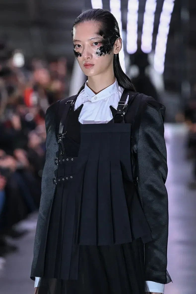 Comme des Garcons Comme Des Garcons Black Spiked Collar Glossy Jacket Size XS / US 0-2 / IT 36-38 - 2 Thumbnail