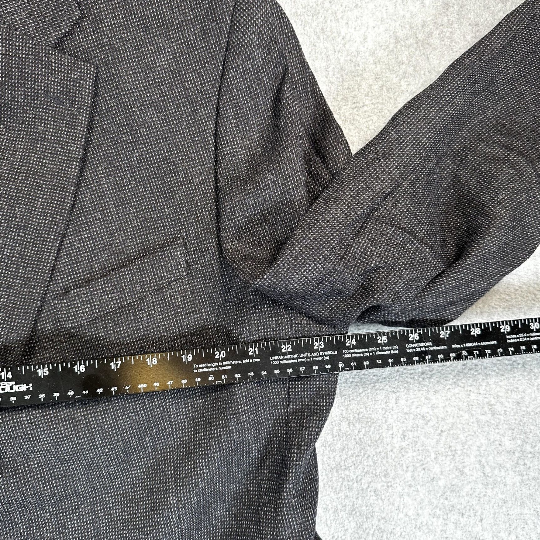 Jack Victor Jack Victor Sport Coat Mens 46 Long Gray Wool Check Two Button Notch Lapel Canada Size US S / EU 44-46 / 1 - 4 Thumbnail