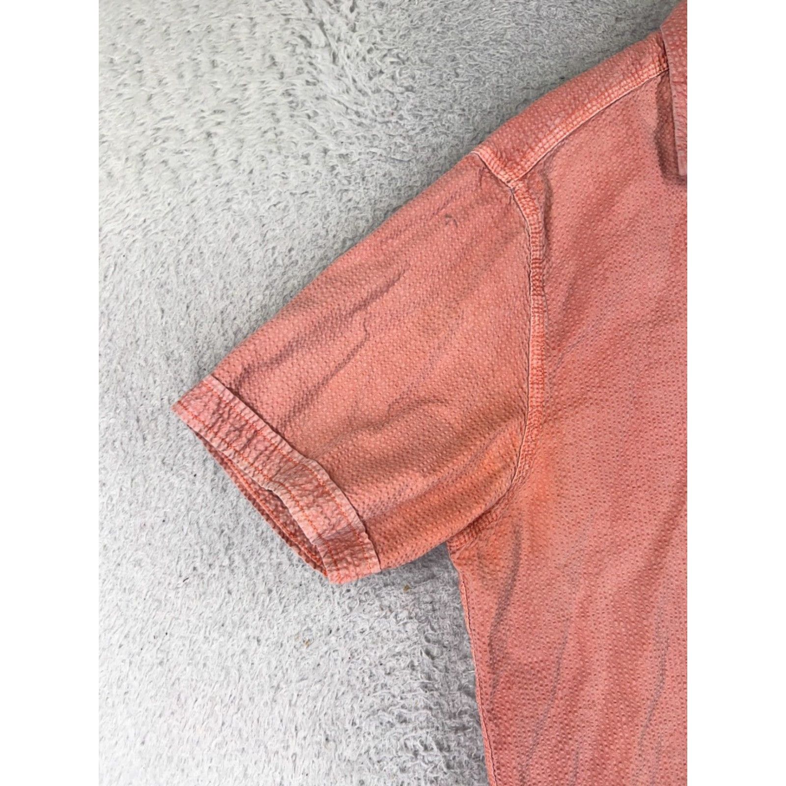 Tommy Bahama Tommy Bahama Shirt Men Large Pink Seersucker Button-Up Pocket Short Sleeve" Size US L / EU 52-54 / 3 - 3 Thumbnail