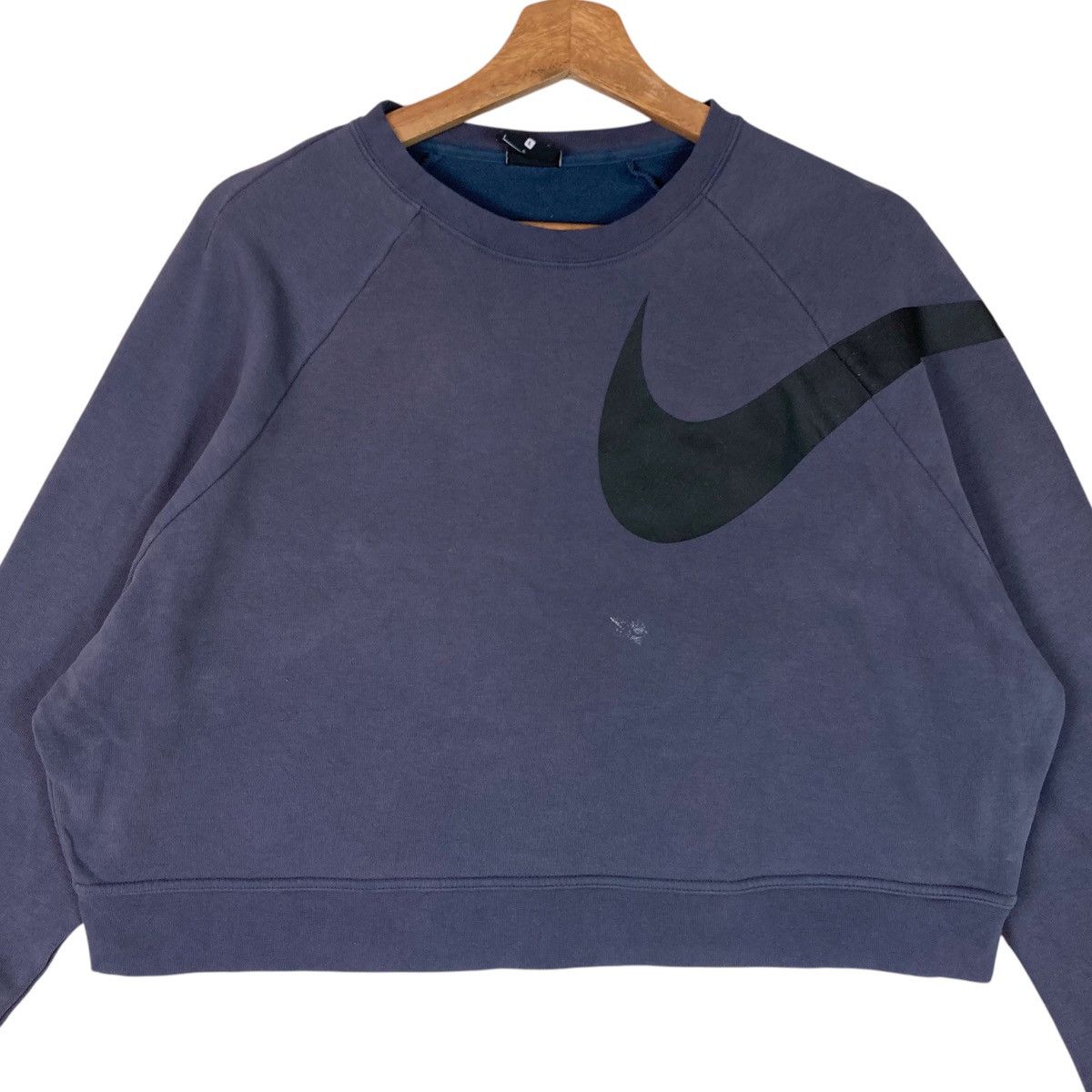 Nike Vintage Nike Crop Top Pullover Jumper Sweatshirt Size L / US 10 / IT 46 - 2 Thumbnail