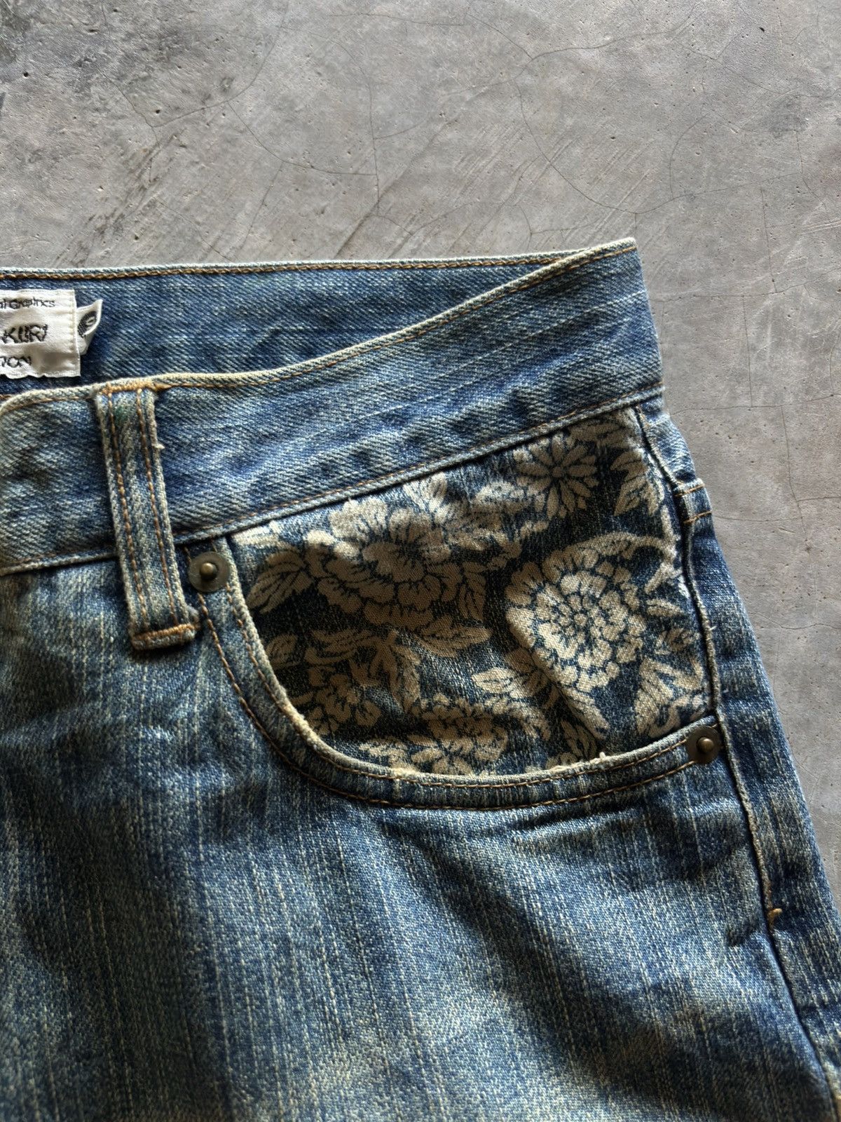 Karakuri Tamashii KARAKURI TAMASHII rusty distressed japanese sukajan tiger Size US 30 / EU 46 - 9 Thumbnail