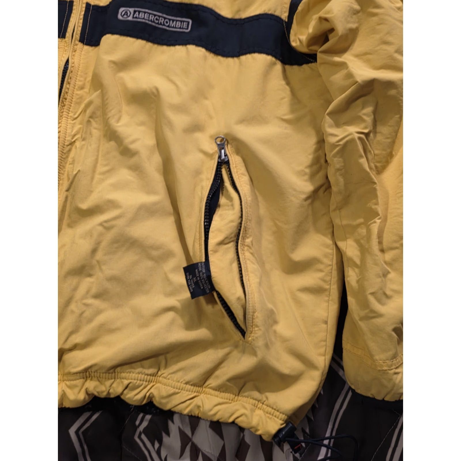 Abercrombie & Fitch VINTAGE Abercrombie & Fitch Jacket XL Men's Yellow Parka Fleece Lined Zip Full Zip Logo Embroidered Ski Outdoor 90s Winter Mens Size US XL / EU 56 / 4 - 5 Thumbnail