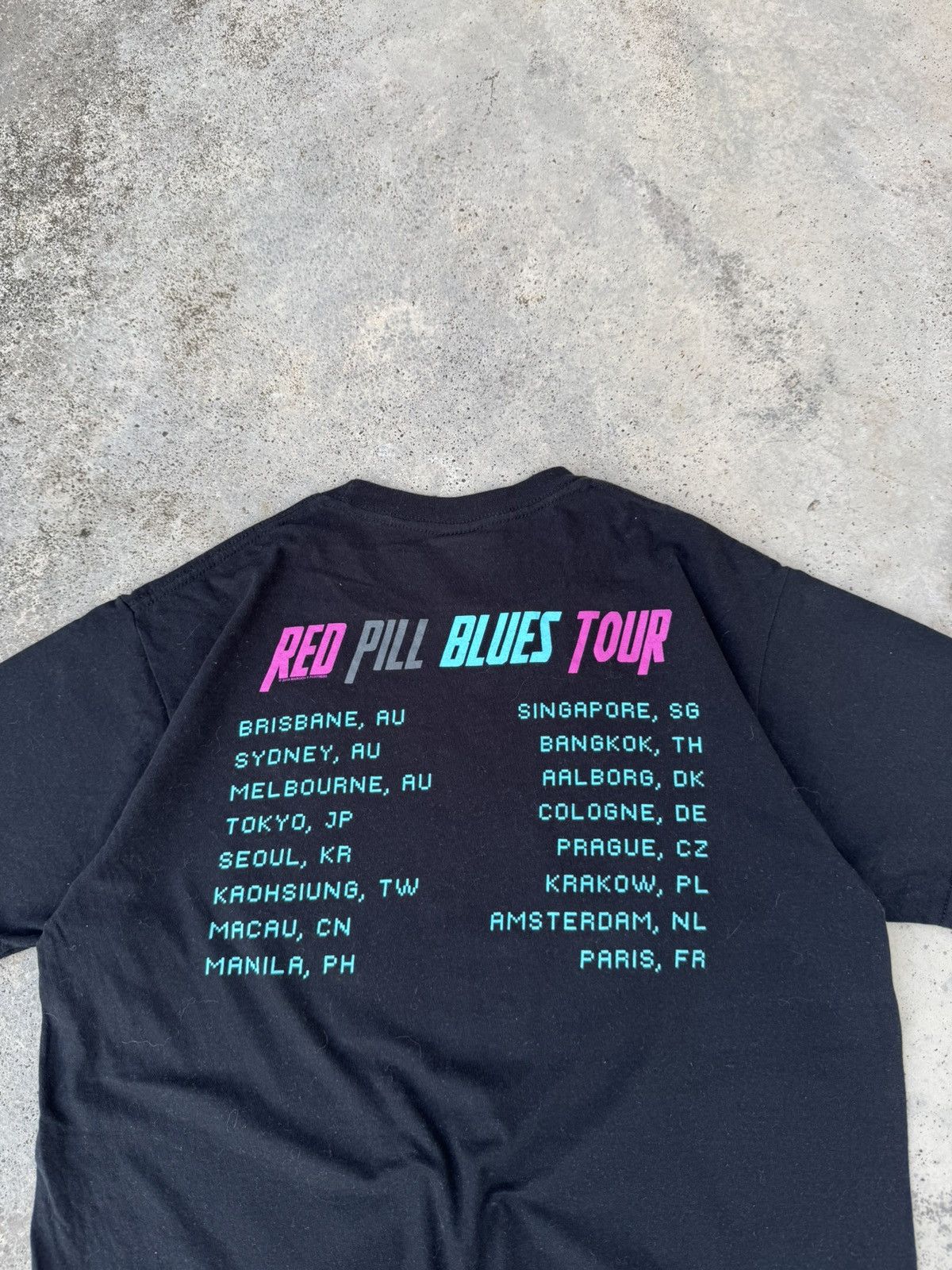 Band Tees Maroon 5 Red Pill Blues Tour shirt Adam Levine Size US S / EU 44-46 / 1 - 4 Thumbnail