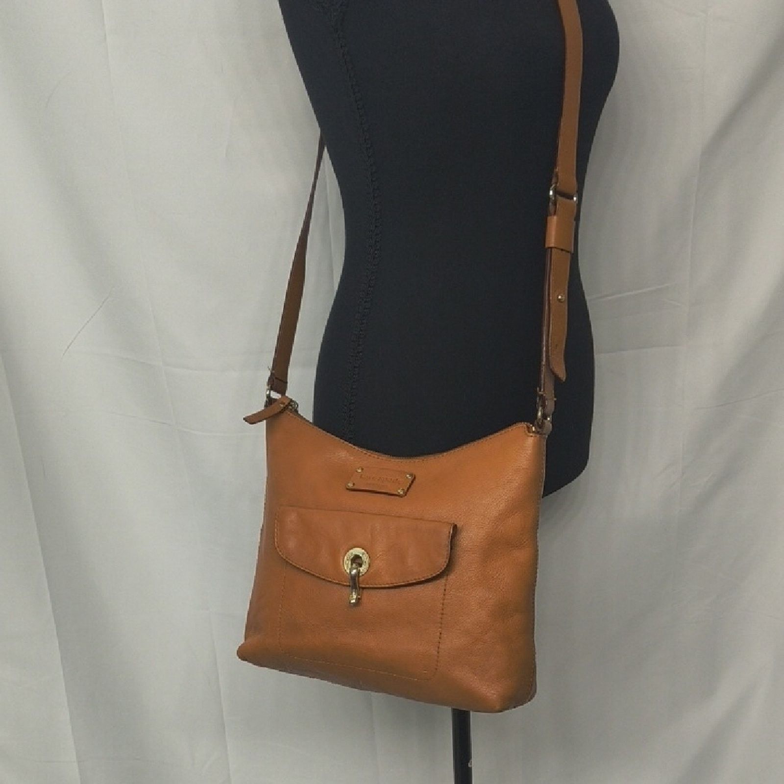 Kate Spade Y2K Kate Spade Leather Shoulder Bag With Hook Lock Pocket Size ONE SIZE - 2 Thumbnail