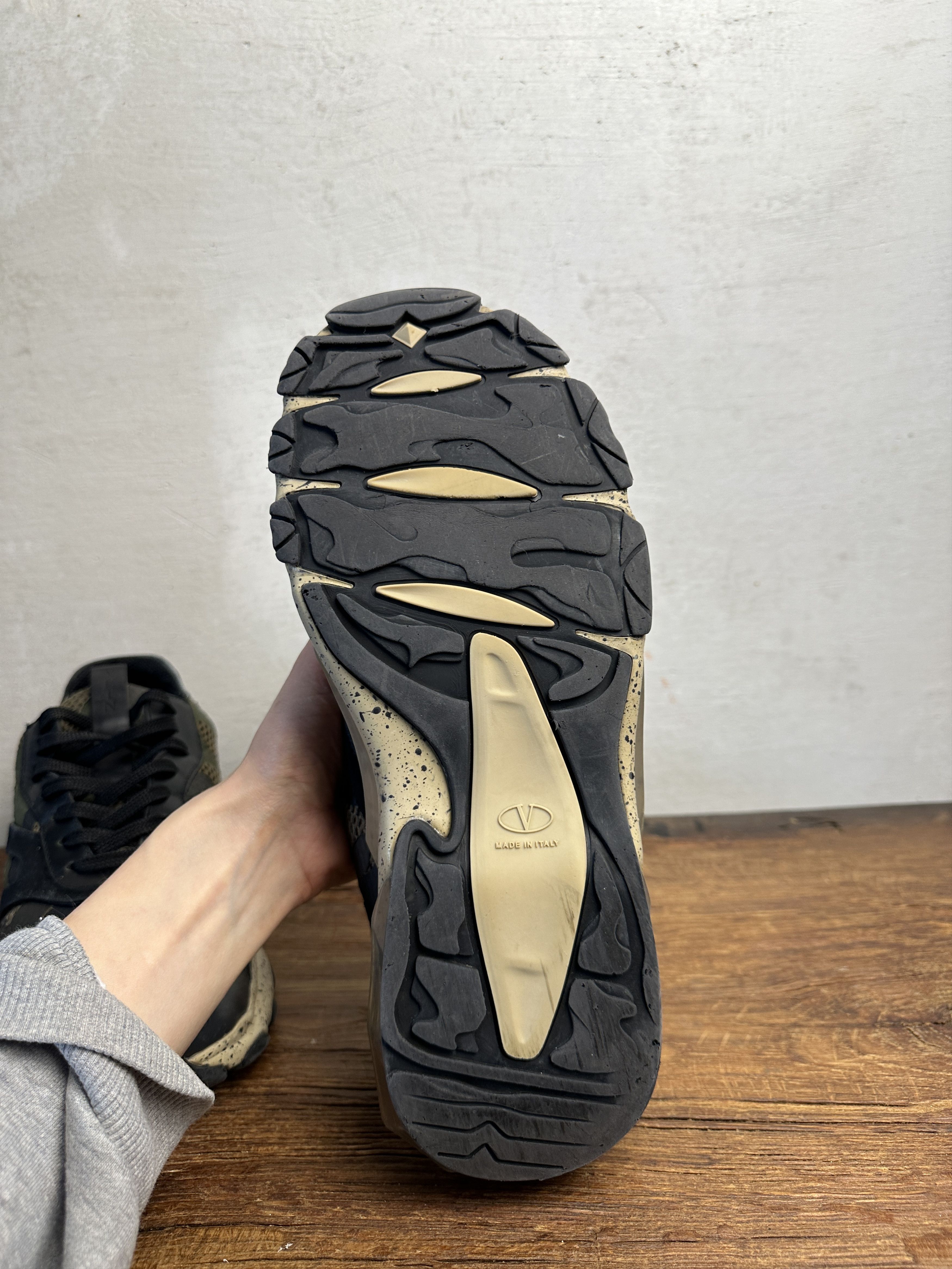 Valentino Valentino Bounce Camo Oversized Runner Green Sneakers Size US 10 / EU 43 - 12 Thumbnail
