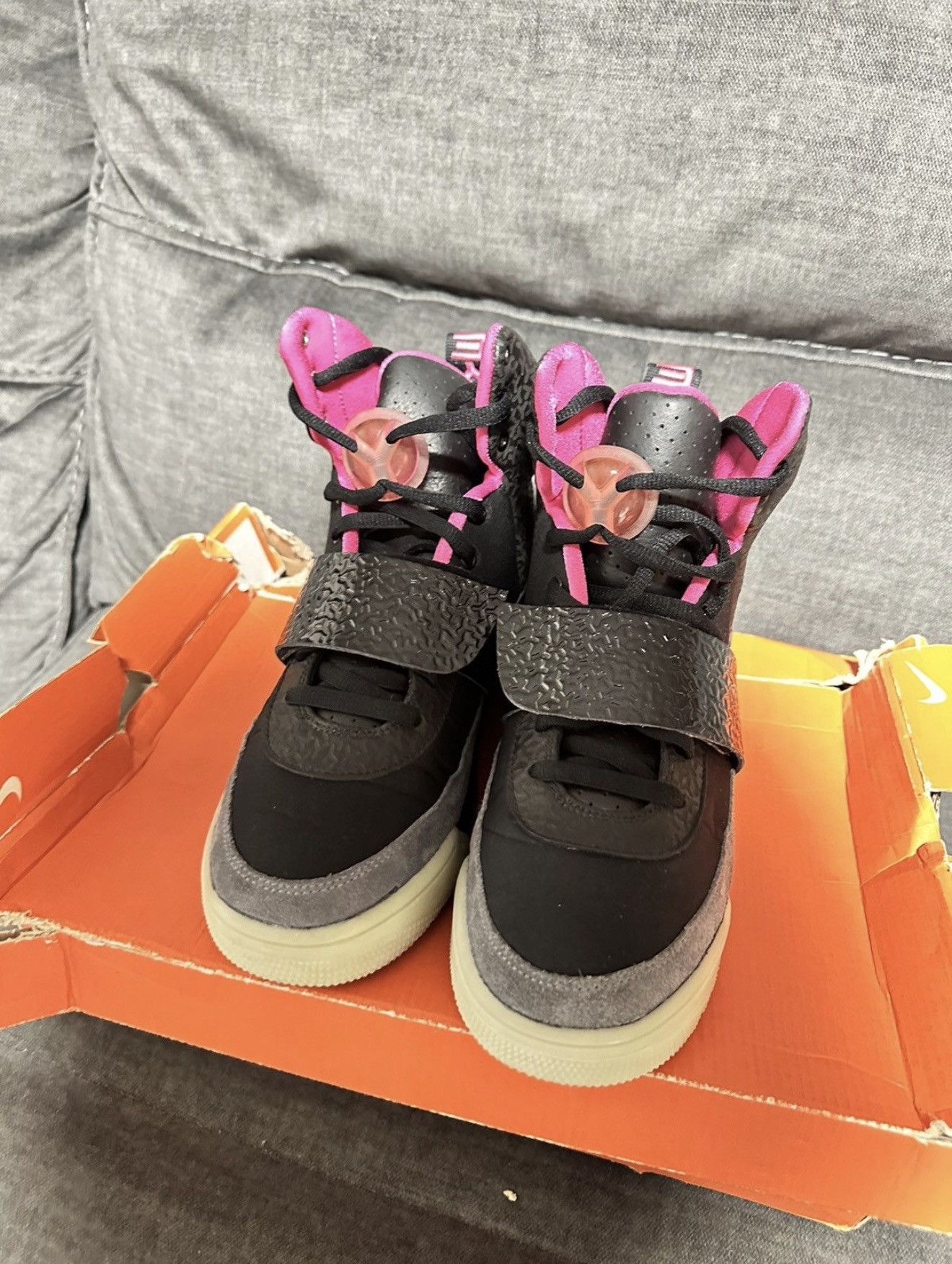 Yeezy Nike Air Yeezy 1 Size US 9 / EU 42 - 2 Thumbnail