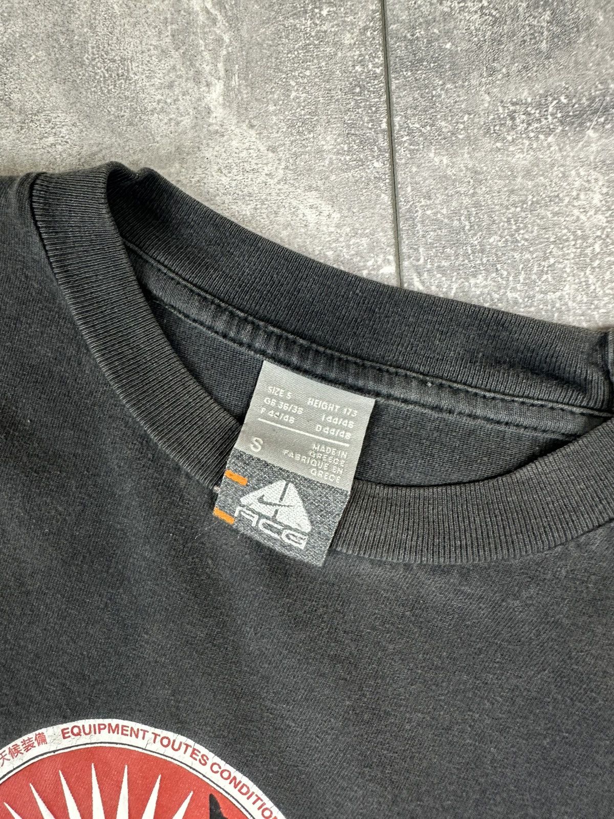 Nike ACG Nike ACG Overprint Logo Long Sleeve Size US S / EU 44-46 / 1 - 11 Thumbnail