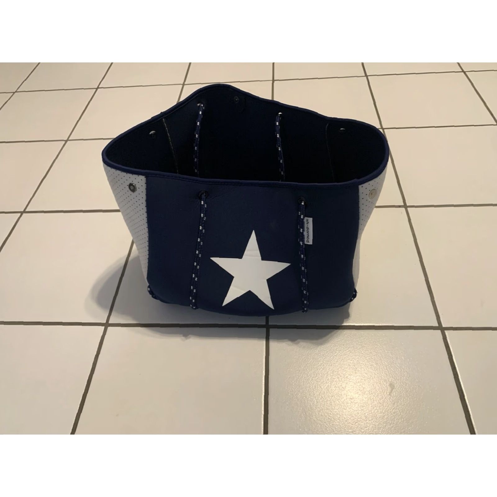 Vintage VINTAGE Ah Dorned Large Navy Neoprene Star Tote Bag for Women Size ONE SIZE - 7 Thumbnail