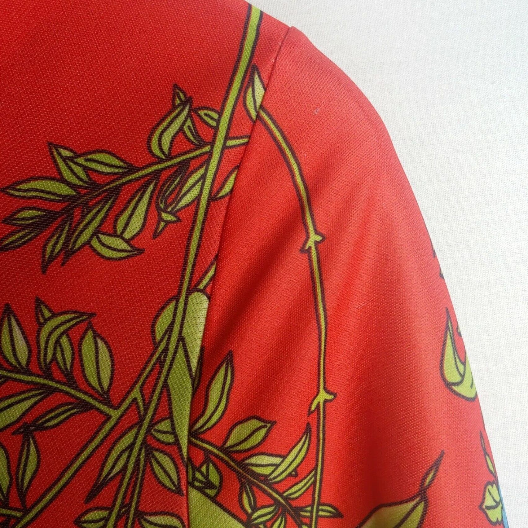 Vintage VINTAGE Robe Women's Kimono Maxi Floral Red Polyester Stretch M Medium - 54" Long, Long Sleeve, Zip & Tie Closure, Machine Washable, 70s Lounge Gown Size ONE SIZE - 7 Thumbnail