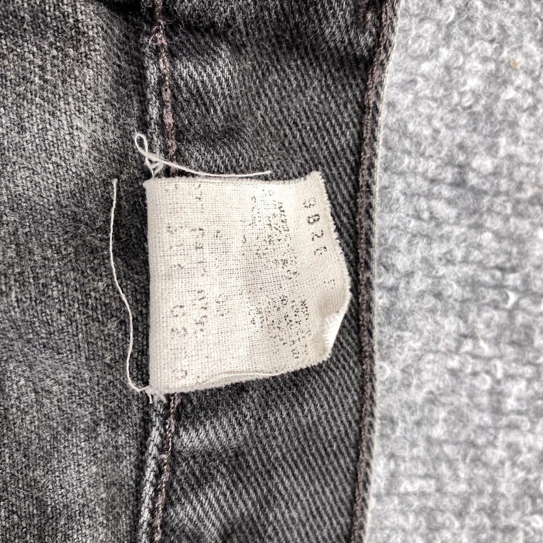 Levi's VINTAGE Levis 550 Jeans Mens 36x30 Black Relaxed Fit Dark Wash Size US 36 / EU 52 - 5 Thumbnail