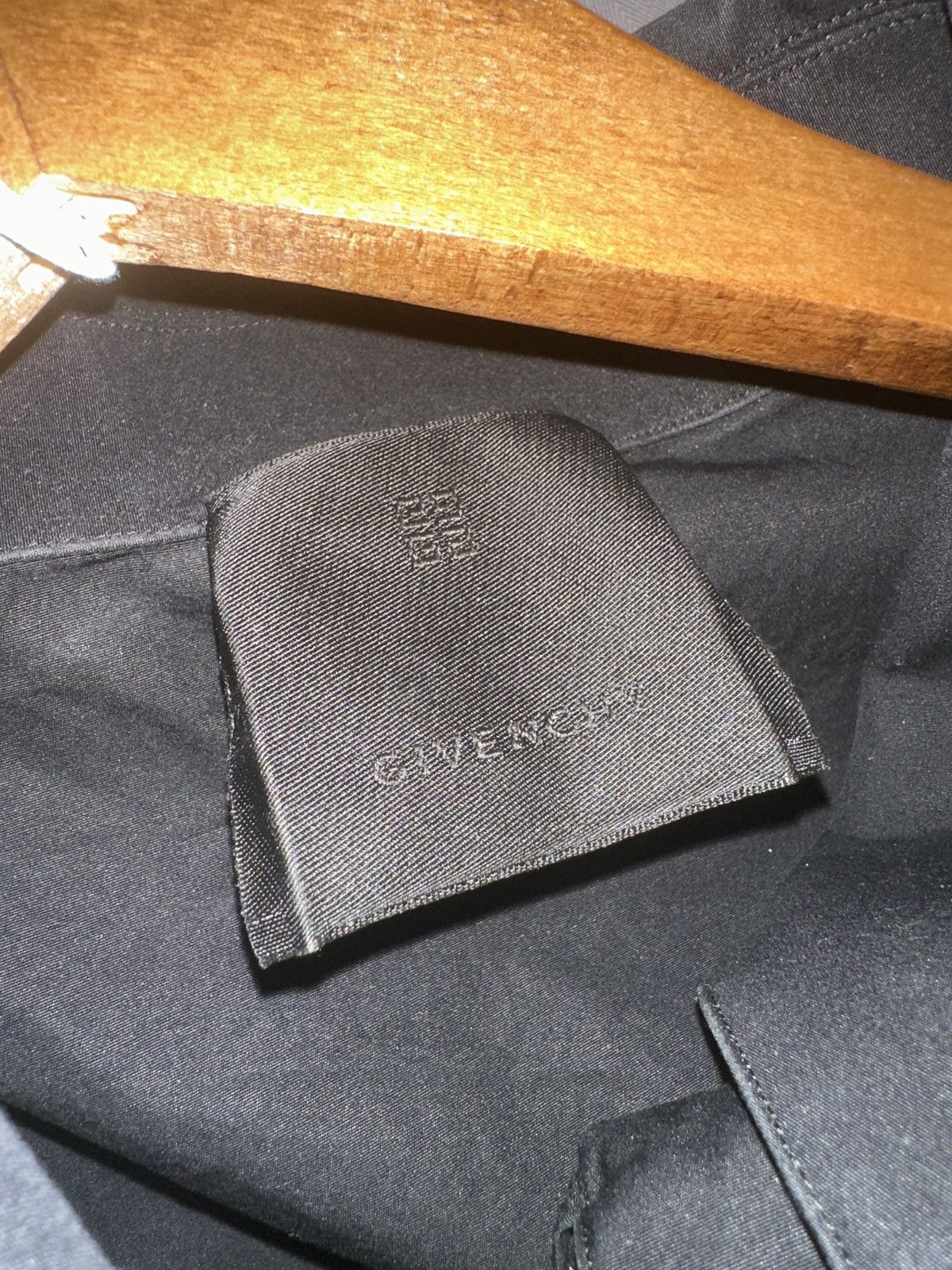 Givenchy Givenchy U-Lock Short-Sleeved Shirt Size US L / EU 52-54 / 3 - 7 Thumbnail