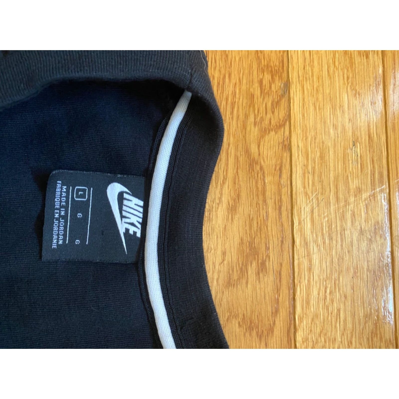 Nike Nike Sweatshirt Large Pullover Crew Black Logo Kangaroo Pocket Mens L EUC Size US L / EU 52-54 / 3 - 4 Thumbnail