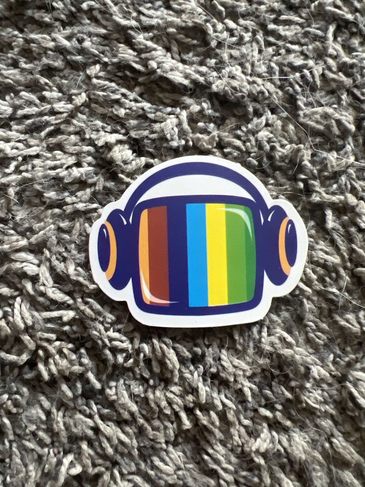 Hypebeast × Vintage Television Set With Headphones Sticker Size ONE SIZE - 1 Thumbnail