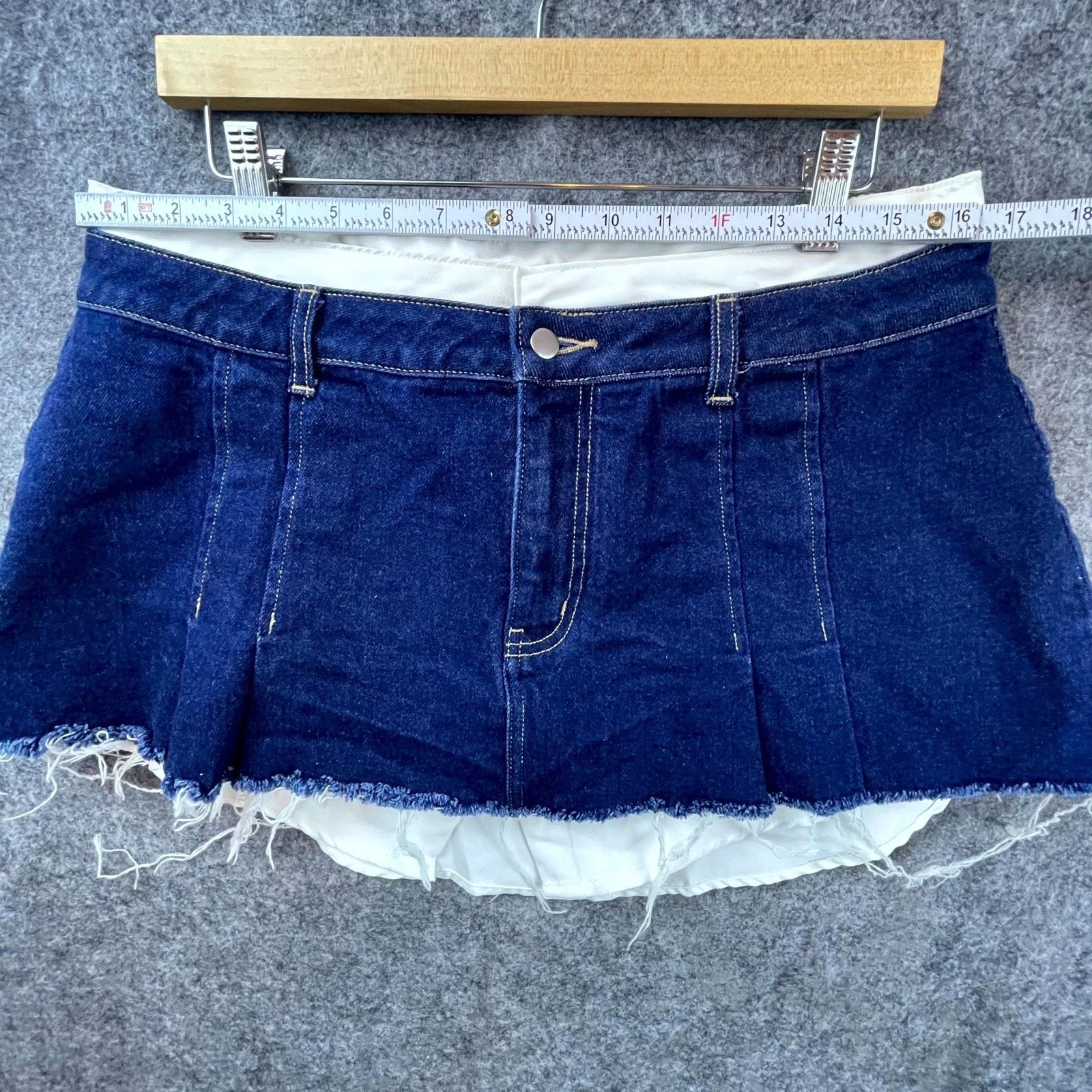 Bdg BDG Micro Mini Skirt Womens Large Blue Denim Pleated Frayed Size 32" / US 10 / IT 46 - 3 Thumbnail