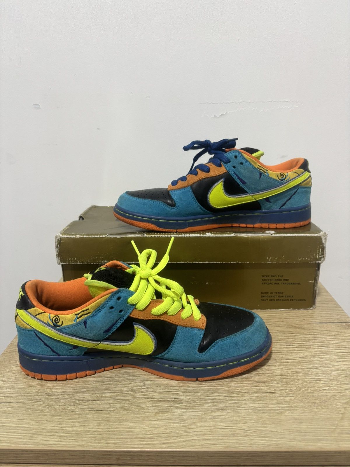 Nike SB Dunk sb skate or die 2008 Size US 9 / EU 42 - 2 Thumbnail