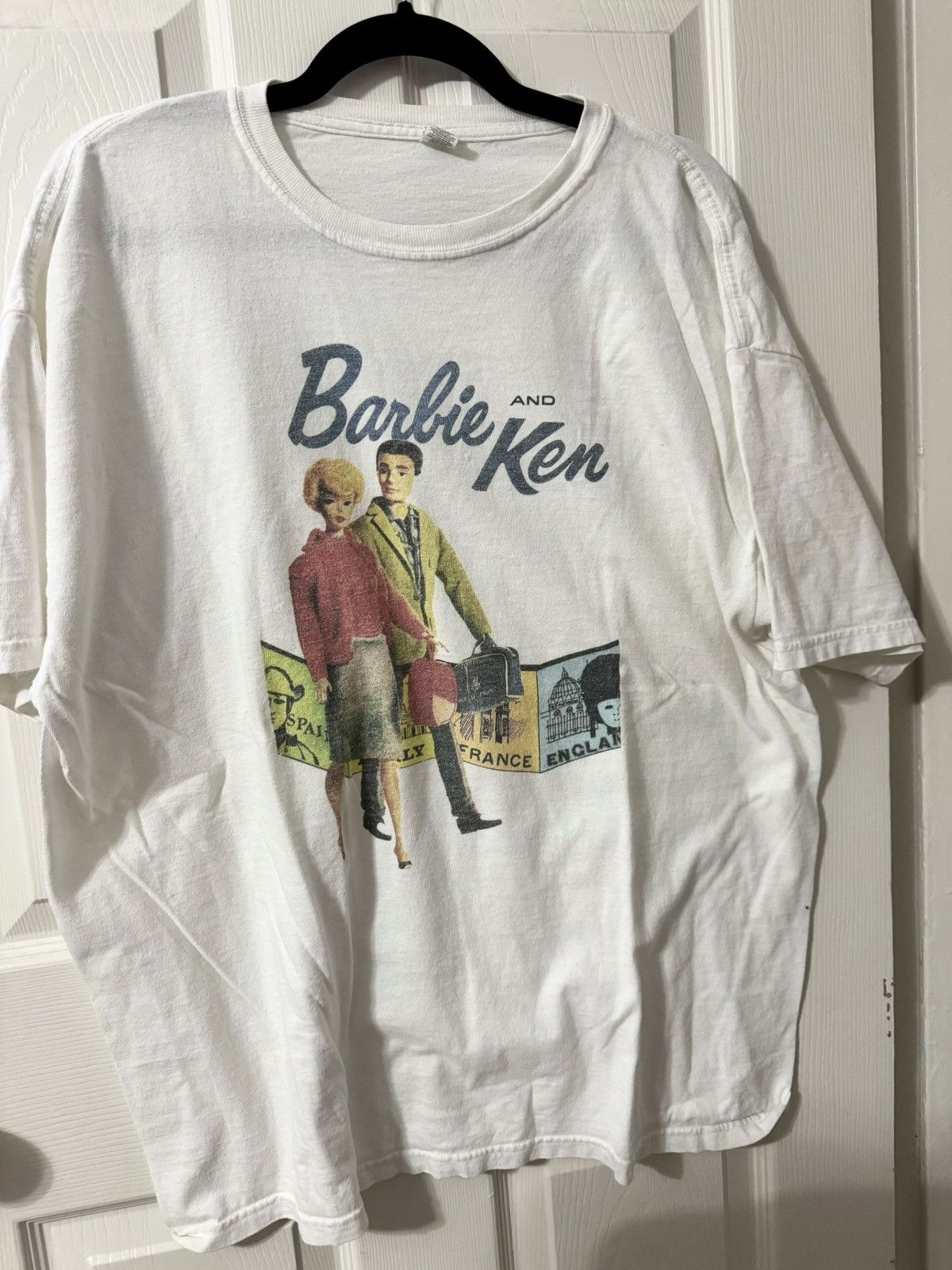 Vintage Rare Vintage Barbie & Ken Travel Europe T-Shirt Size US XL / EU 56 / 4 - 1 Thumbnail