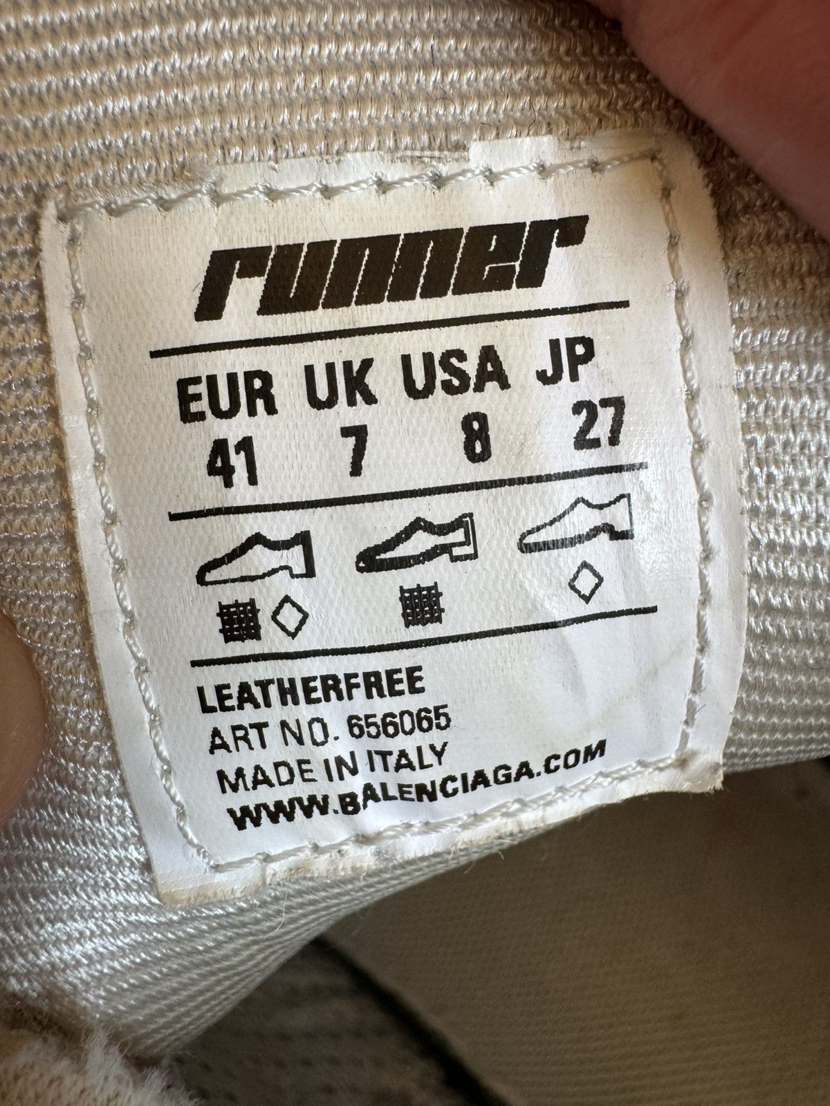 Balenciaga Balenciaga Runner Triple White Made In Italy Size US 8 / EU 41 - 14 Thumbnail