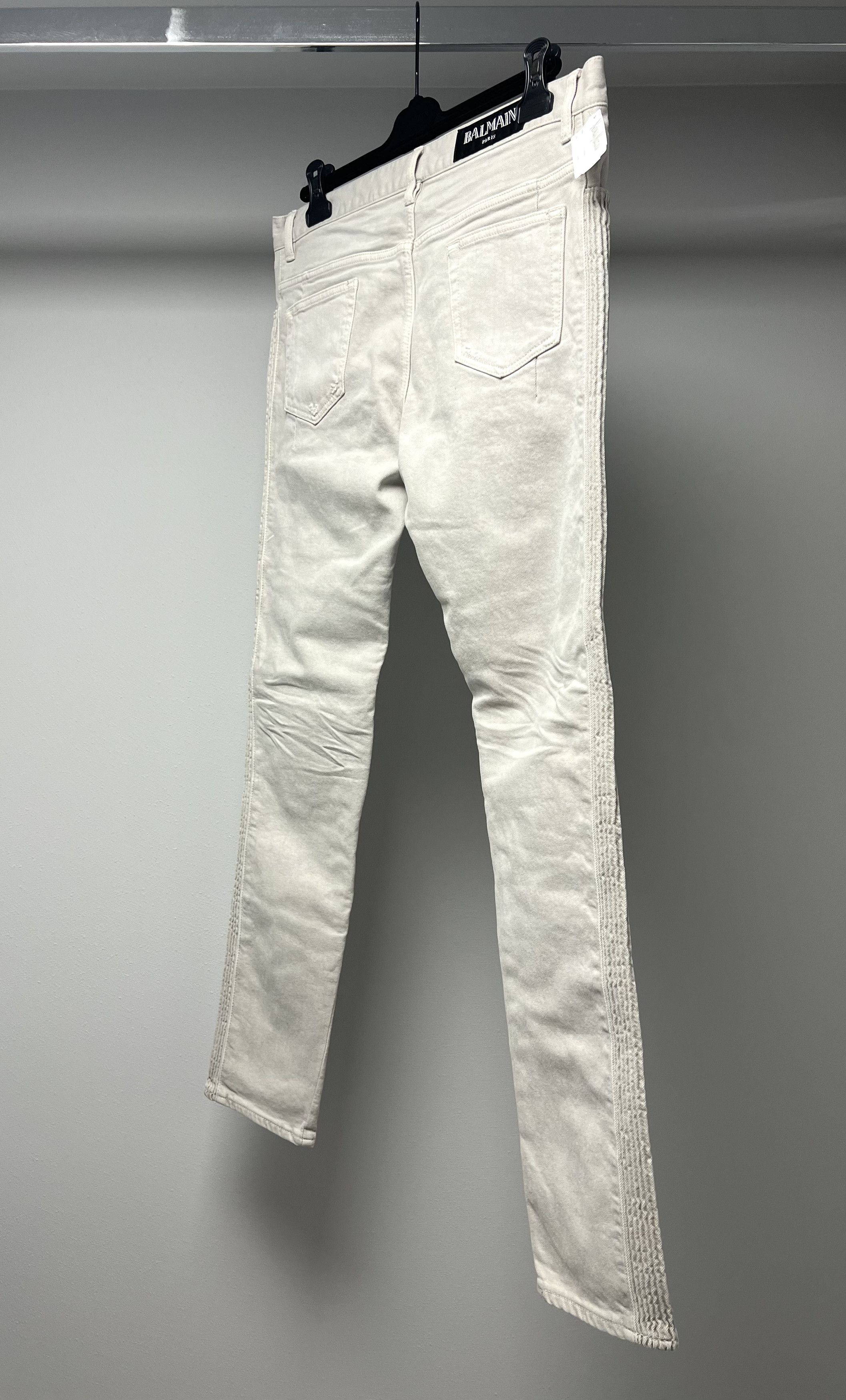 Balmain 1625$ NWT, BALMAIN LIGHT GREY DISTRESSED RIBBED DENIM JEANS Size US 34 / EU 50 - 11 Thumbnail