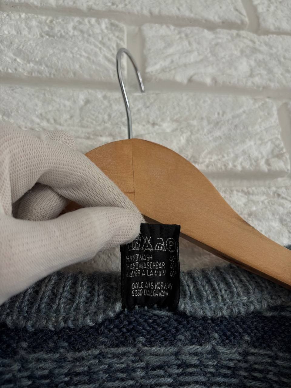 Dale Of Norway Dale Of Norway 🇳🇴 cardigan feeling use 80-90’s Nordic pattern Size M / US 6-8 / IT 42-44 - 11 Thumbnail