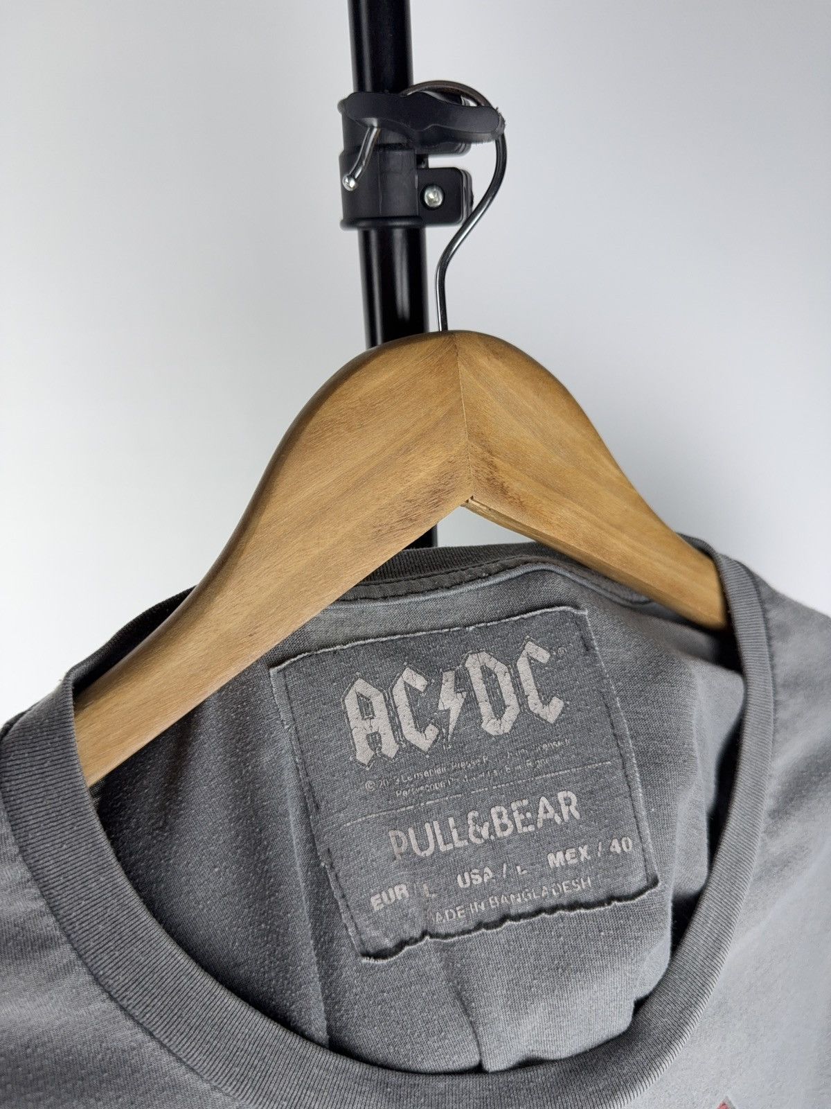 AC/DC 2019 AC/DC Highway to Hell Vintage Wash Tee by Pull&Bear Size US L / EU 52-54 / 3 - 5 Thumbnail