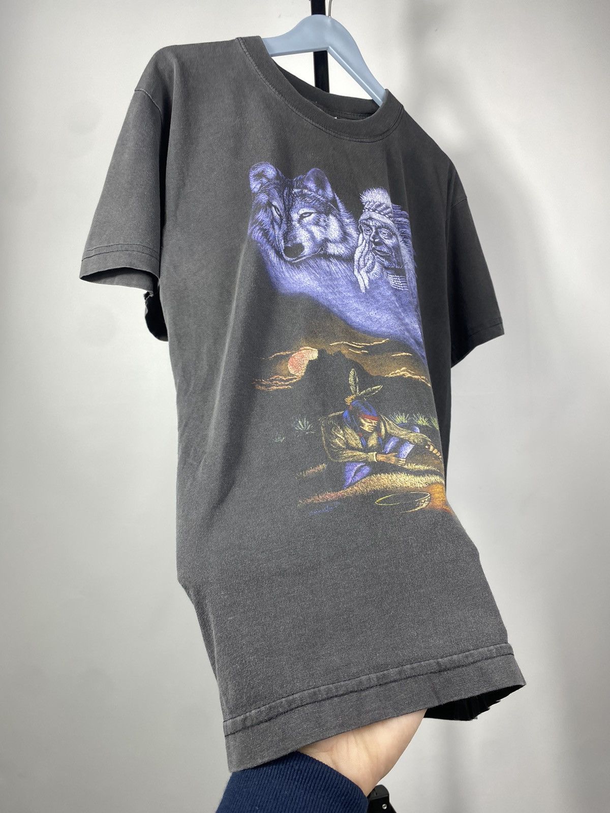 Native × Vintage Vintage 90s USA rare Indian Wolf Faded t-shirt Size US L / EU 52-54 / 3 - 2 Thumbnail