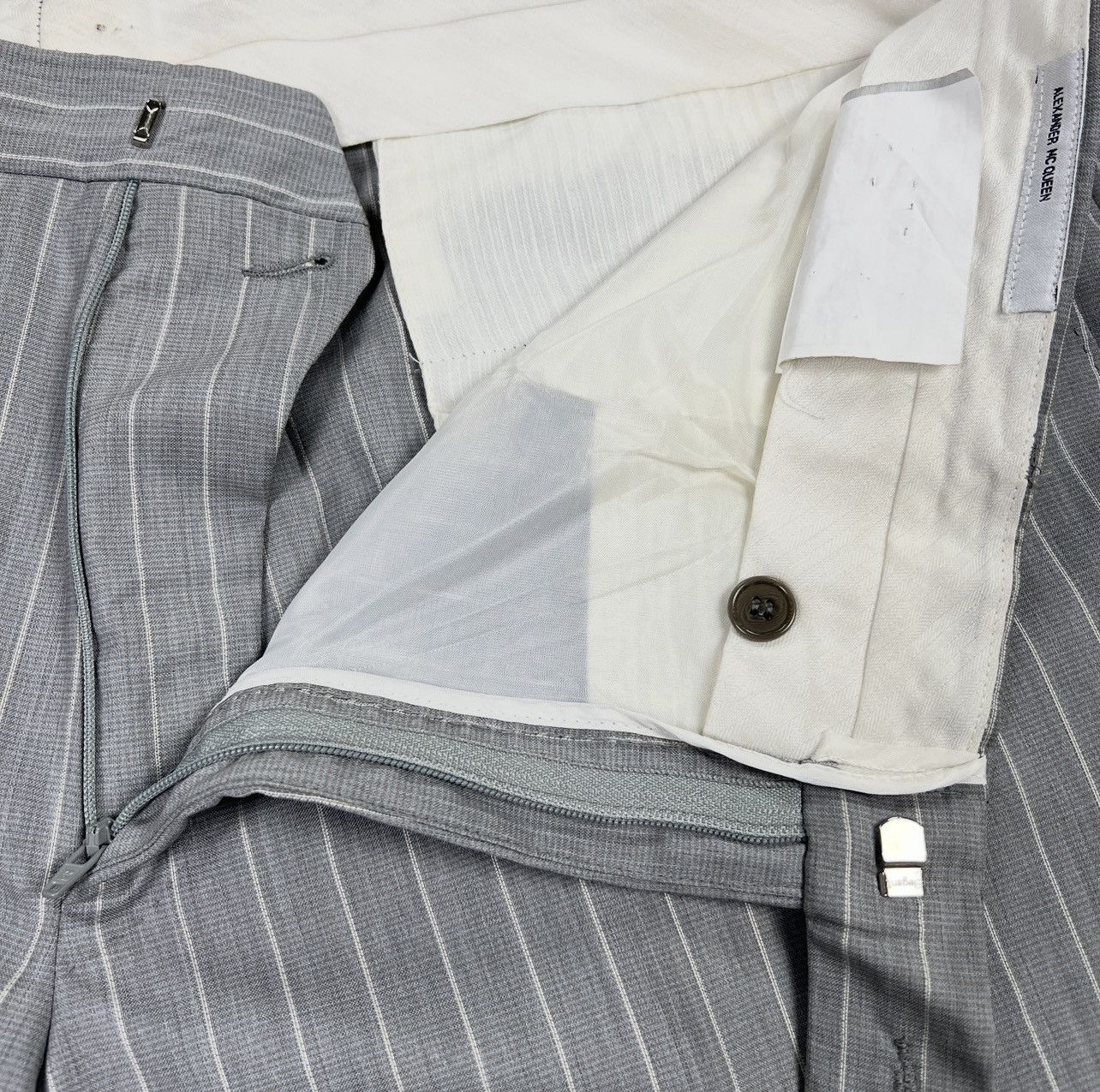 Alexander McQueen Vintage Alexander McQueen Men’s 2-Piece Suit Pinstripe Wool Size 46R - 14 Thumbnail