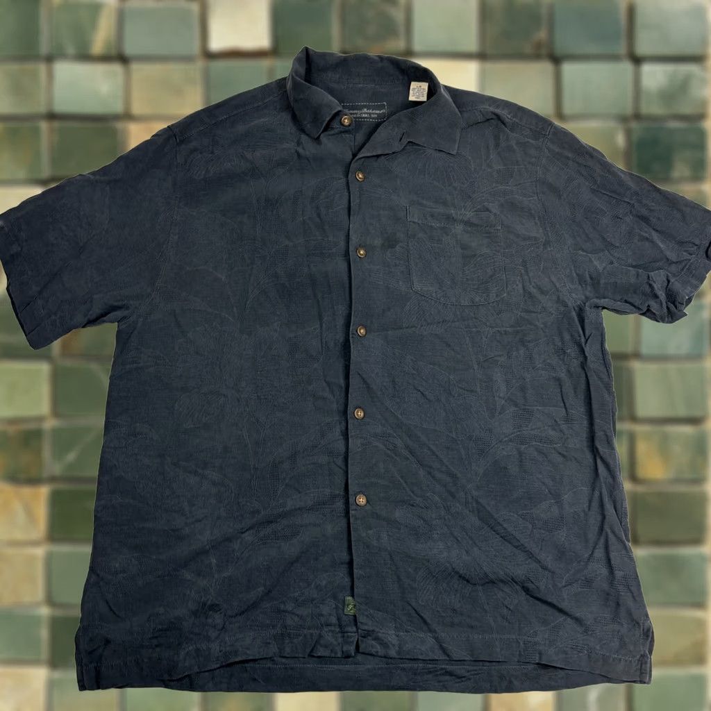Tommy Bahama Tommy Bahama Silk Shirt Button-up Short Sleeve Black L Floral Print Mens Shirt Size US L / EU 52-54 / 3 - 1 Thumbnail