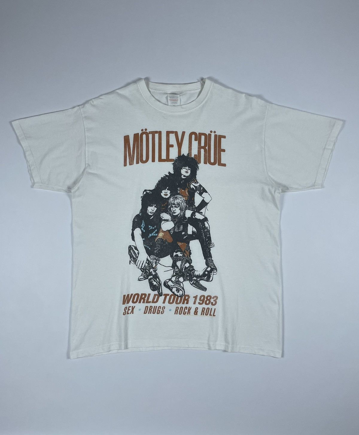 Band Tees Vintage Motley Crue T-Shirt Word Tour 1983 Size US L / EU 52-54 / 3 - 1 Thumbnail