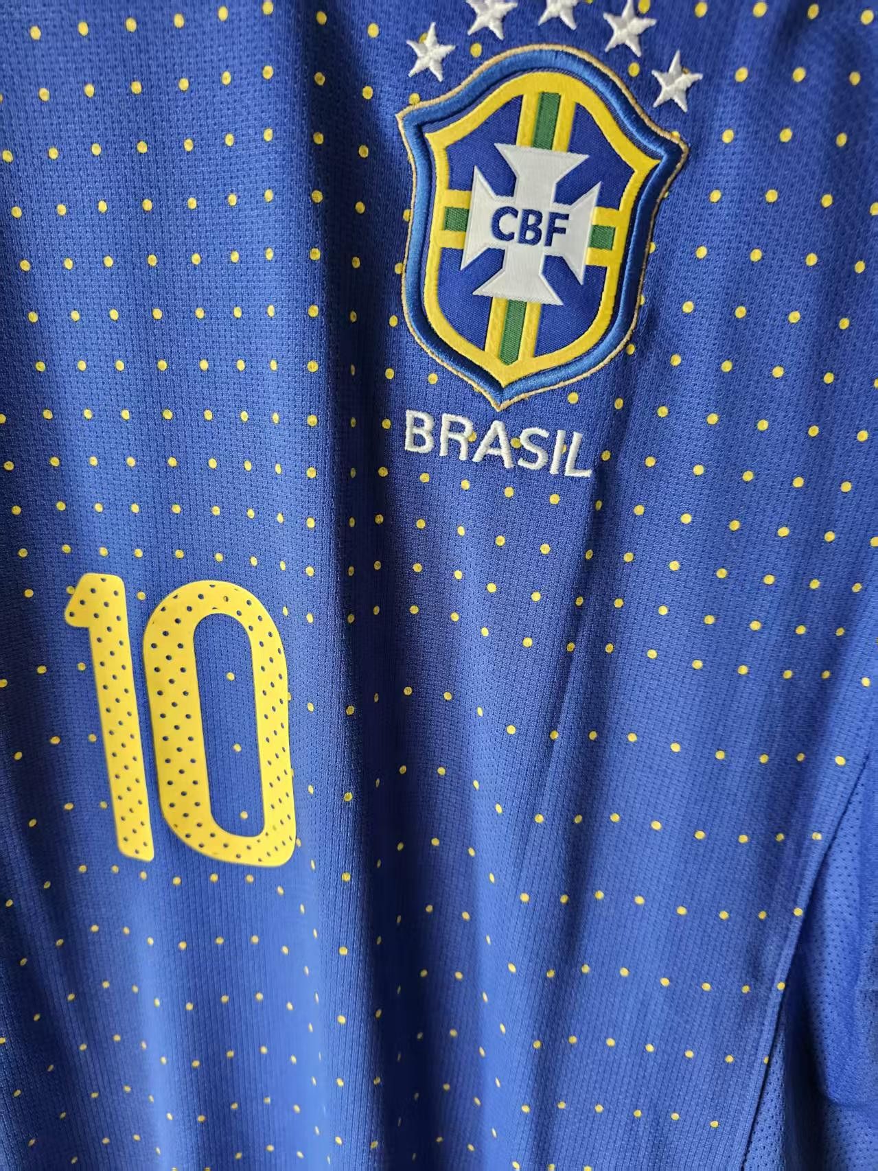 Other Vintage Brazil 10 Kaka Jersey Blue Size US XL / EU 56 / 4 - 4 Thumbnail