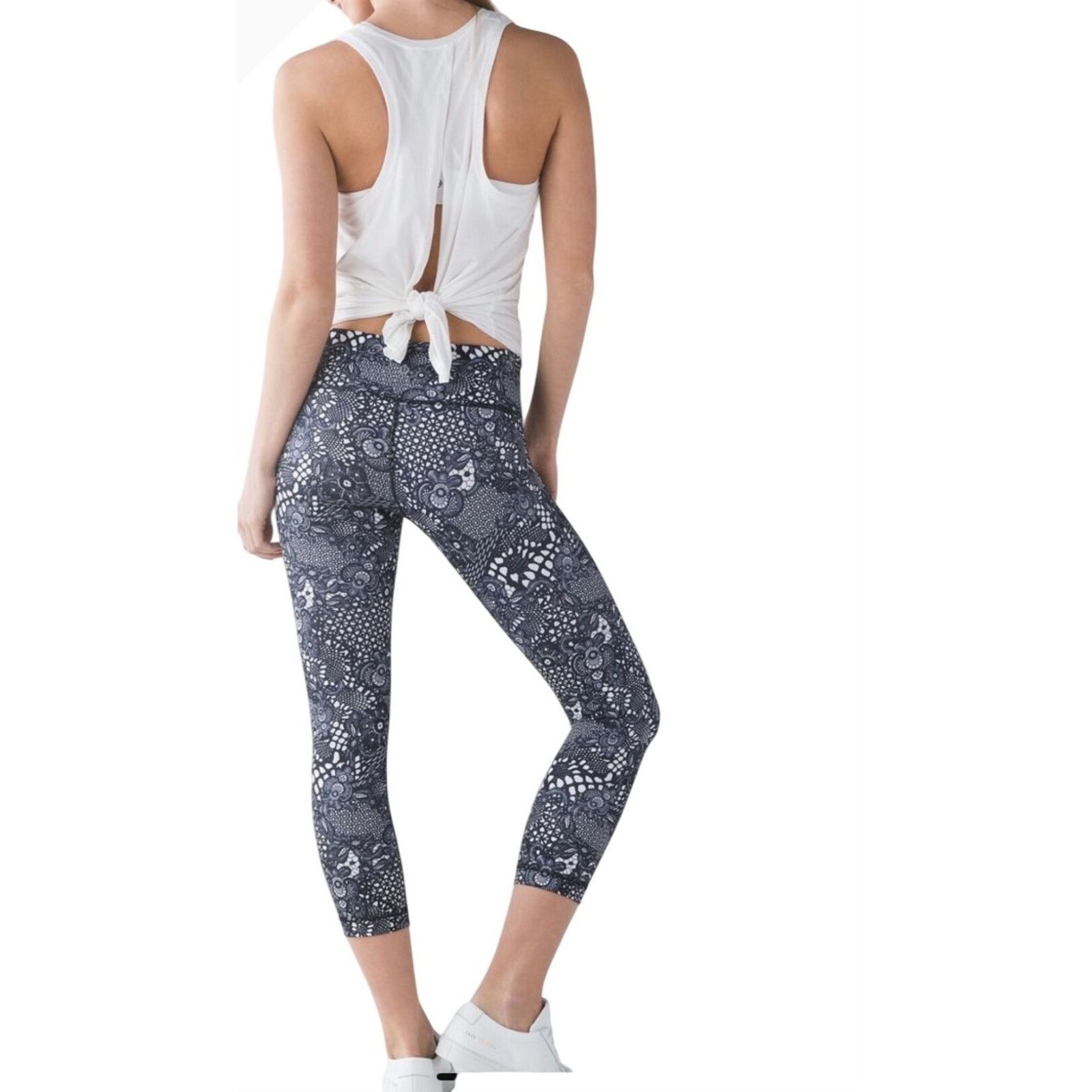Lululemon Lululemon Wunder Under Crop III Leggings Pretty Lace Sz 4 Size 25" / US 0 / IT 36 - 1 Thumbnail