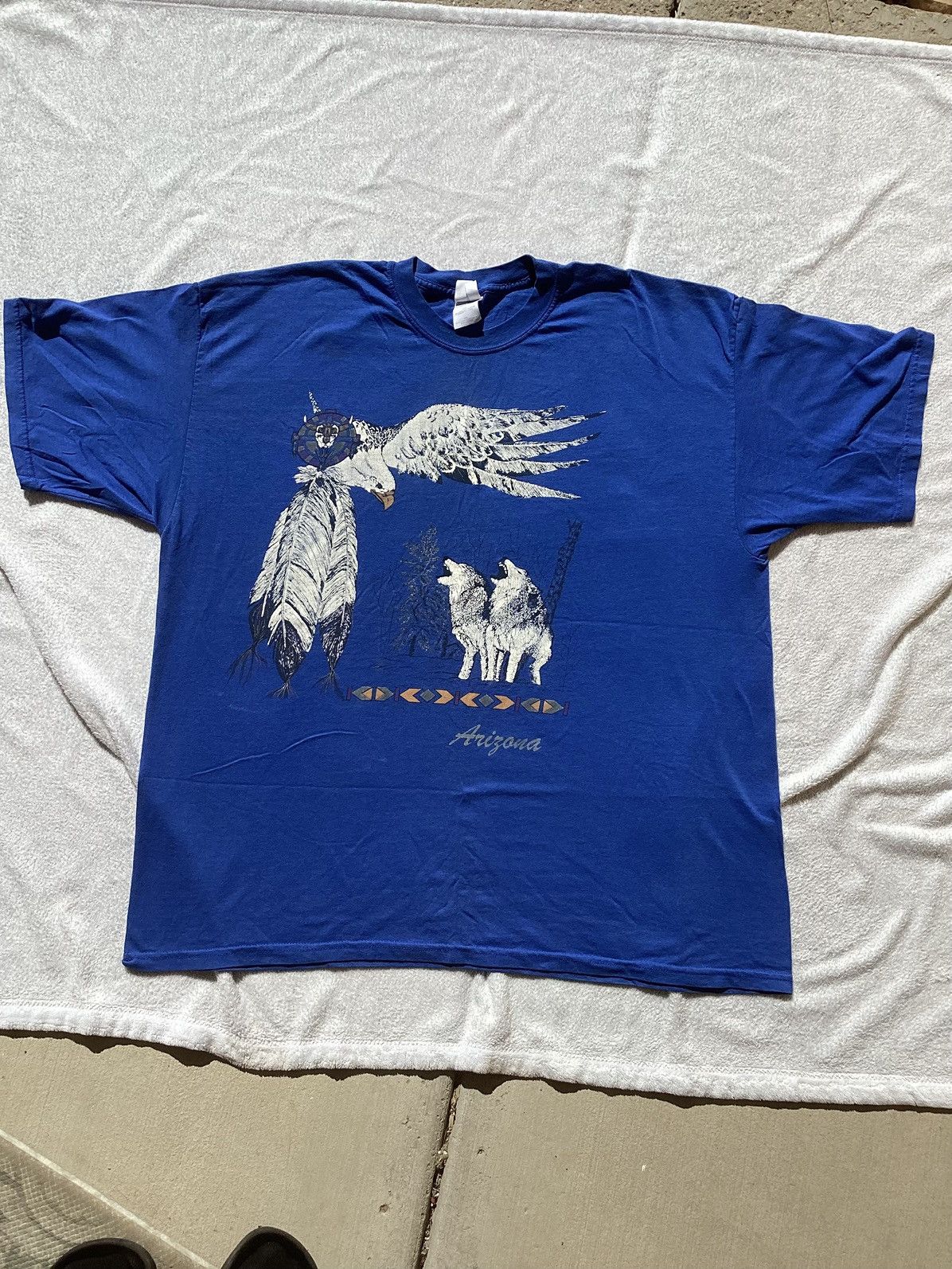 Gildan Vintage Arizona wolf eagle native American nature scene Tee Size US XXL / EU 58 / 5 - 1 Thumbnail