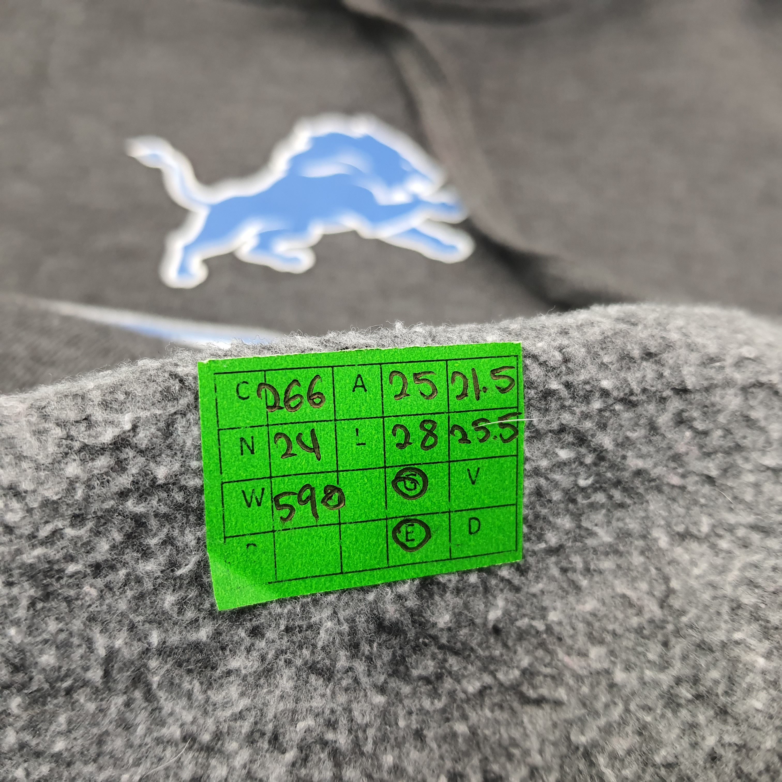 NFL Vintage NFL Lions Football Hoodie C266N24 Size US XL / EU 56 / 4 - 5 Thumbnail