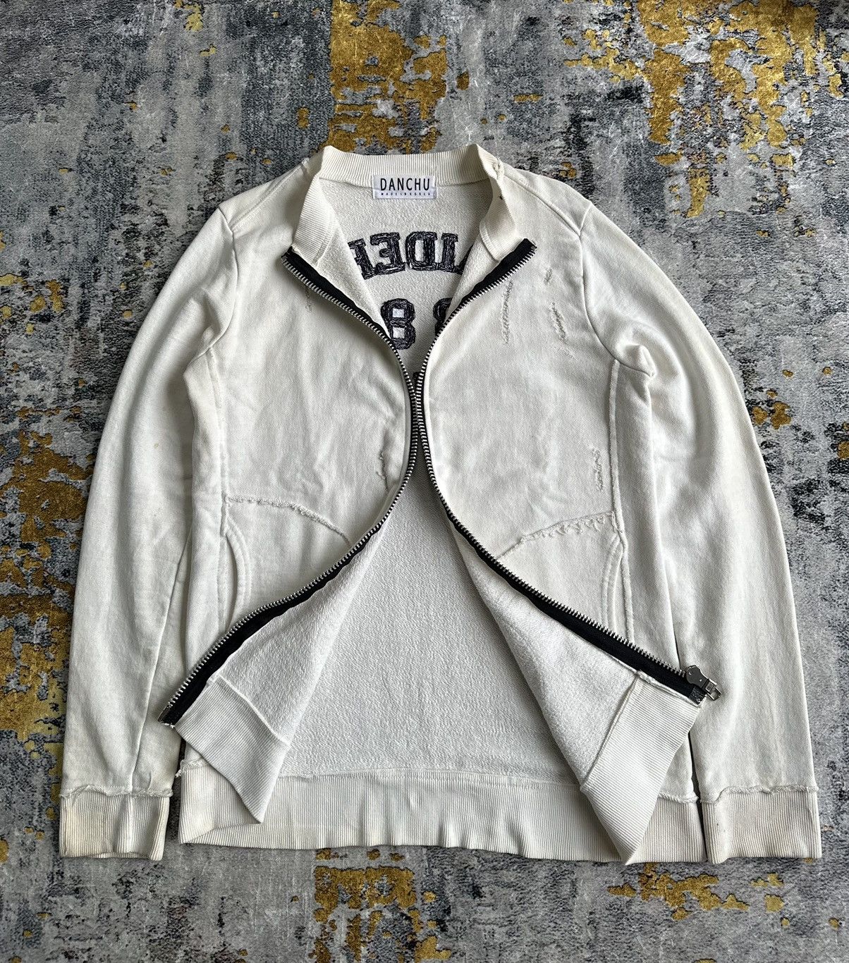20471120 DANCHU BIG ZIPPER DISTRESSED IFSIXWASNINE STYLE Size US M / EU 48-50 / 2 - 1 Thumbnail
