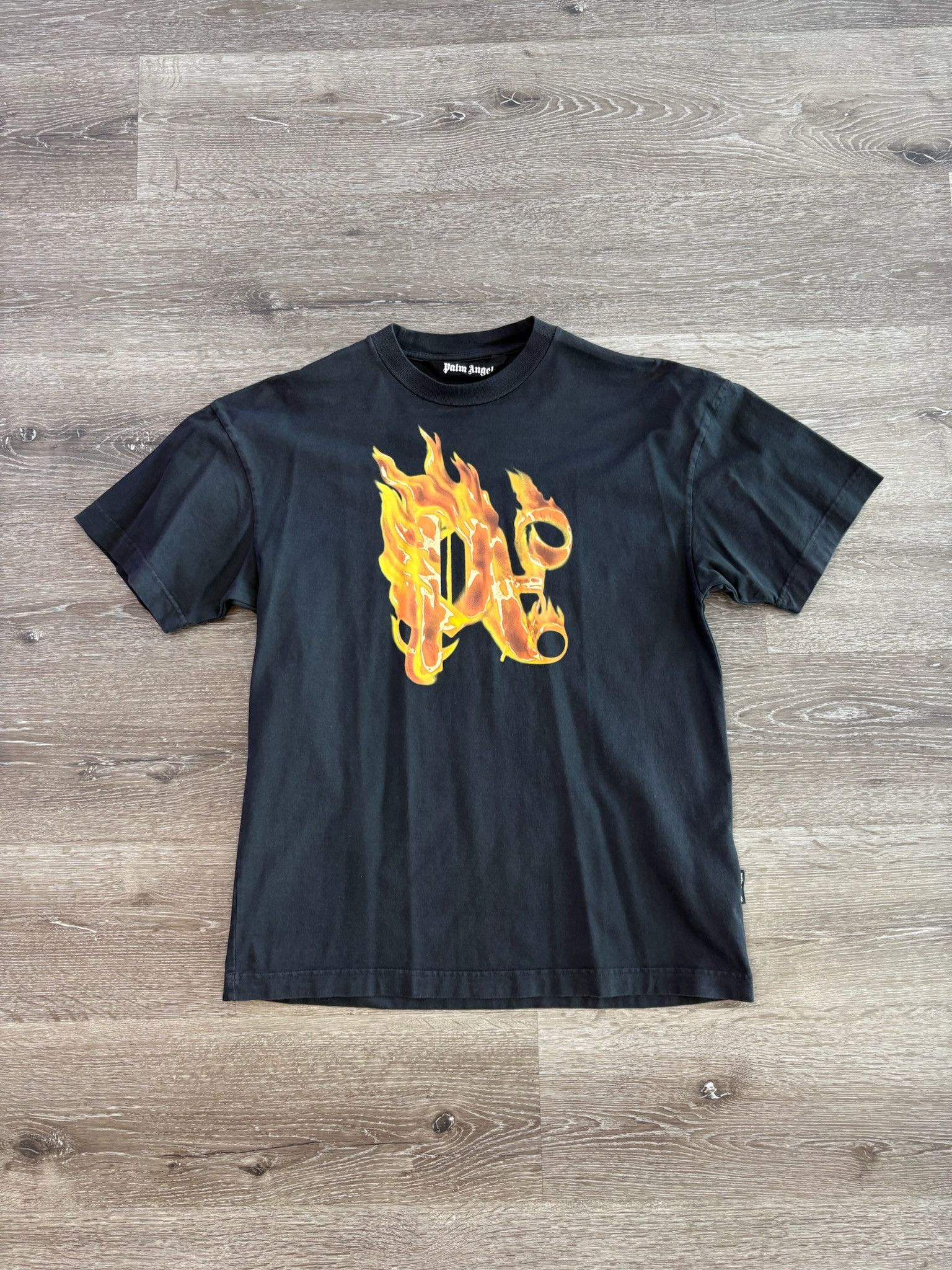 Palm Angels Palm Angels "Burning Monogram" T-Shirt (Black/Gold) Size US S / EU 44-46 / 1 - 1 Thumbnail